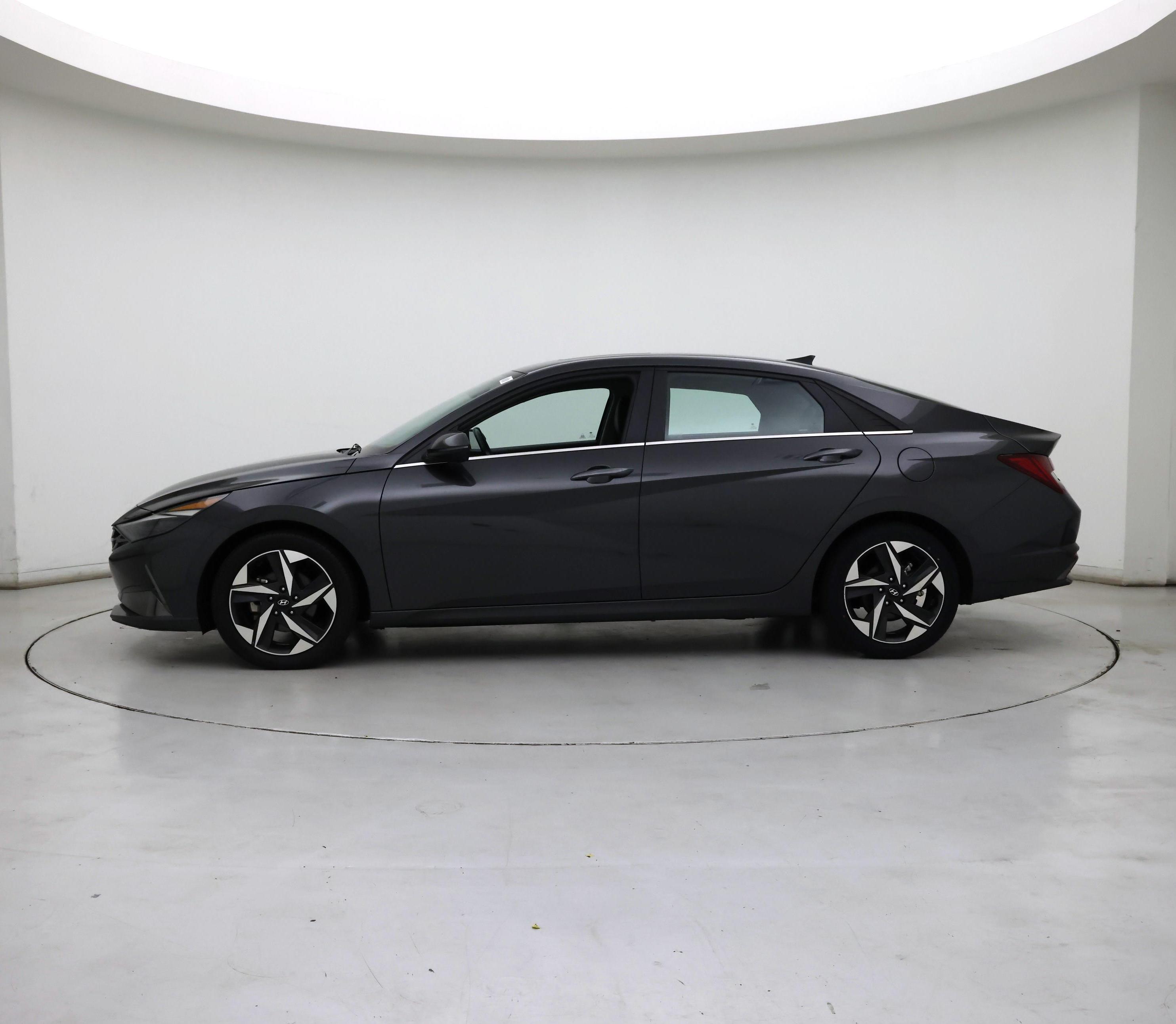 Thumbnail: 2023 Hyundai Elantra - 3