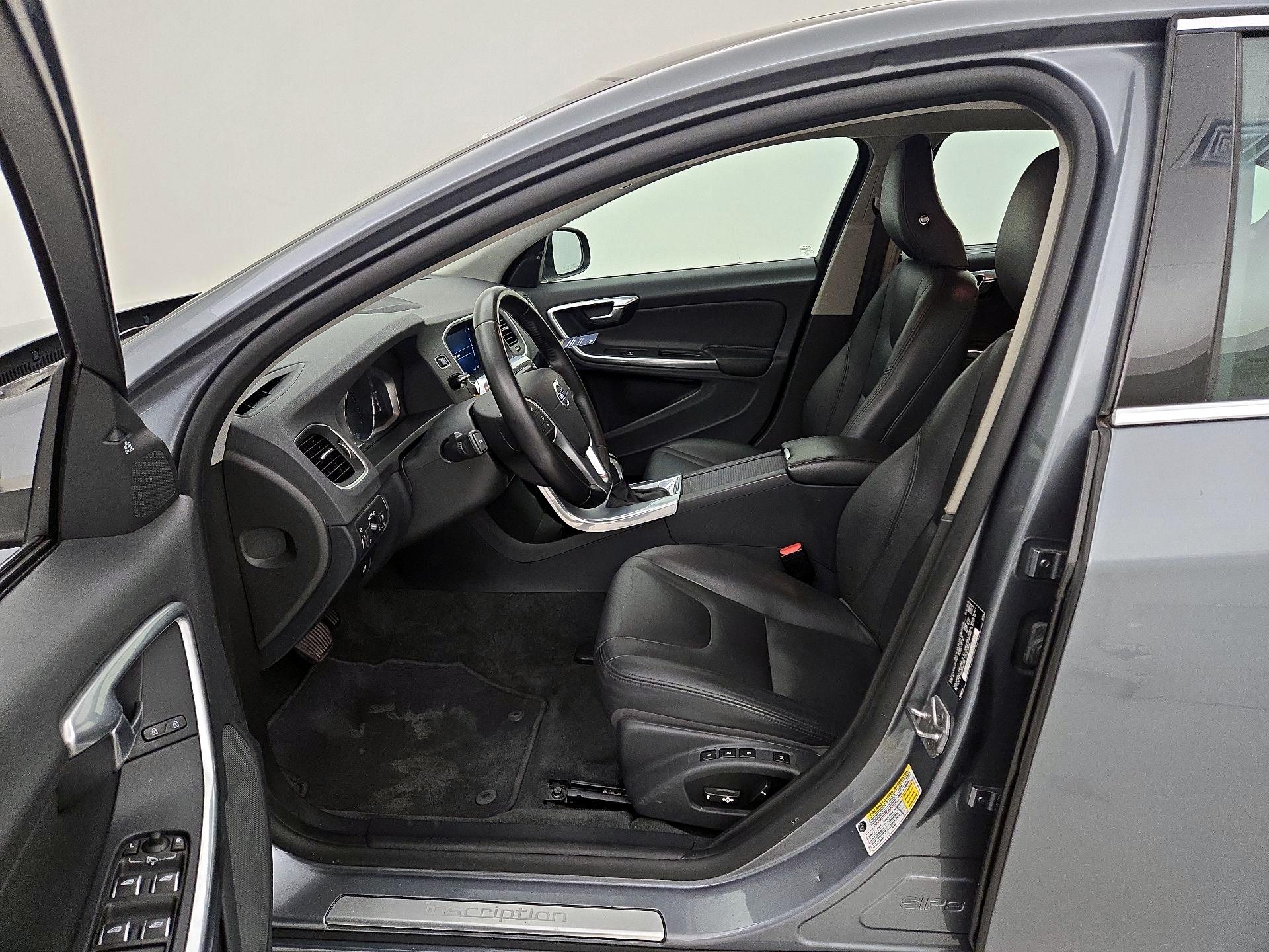 Thumbnail: 2017 Volvo S60 - 11