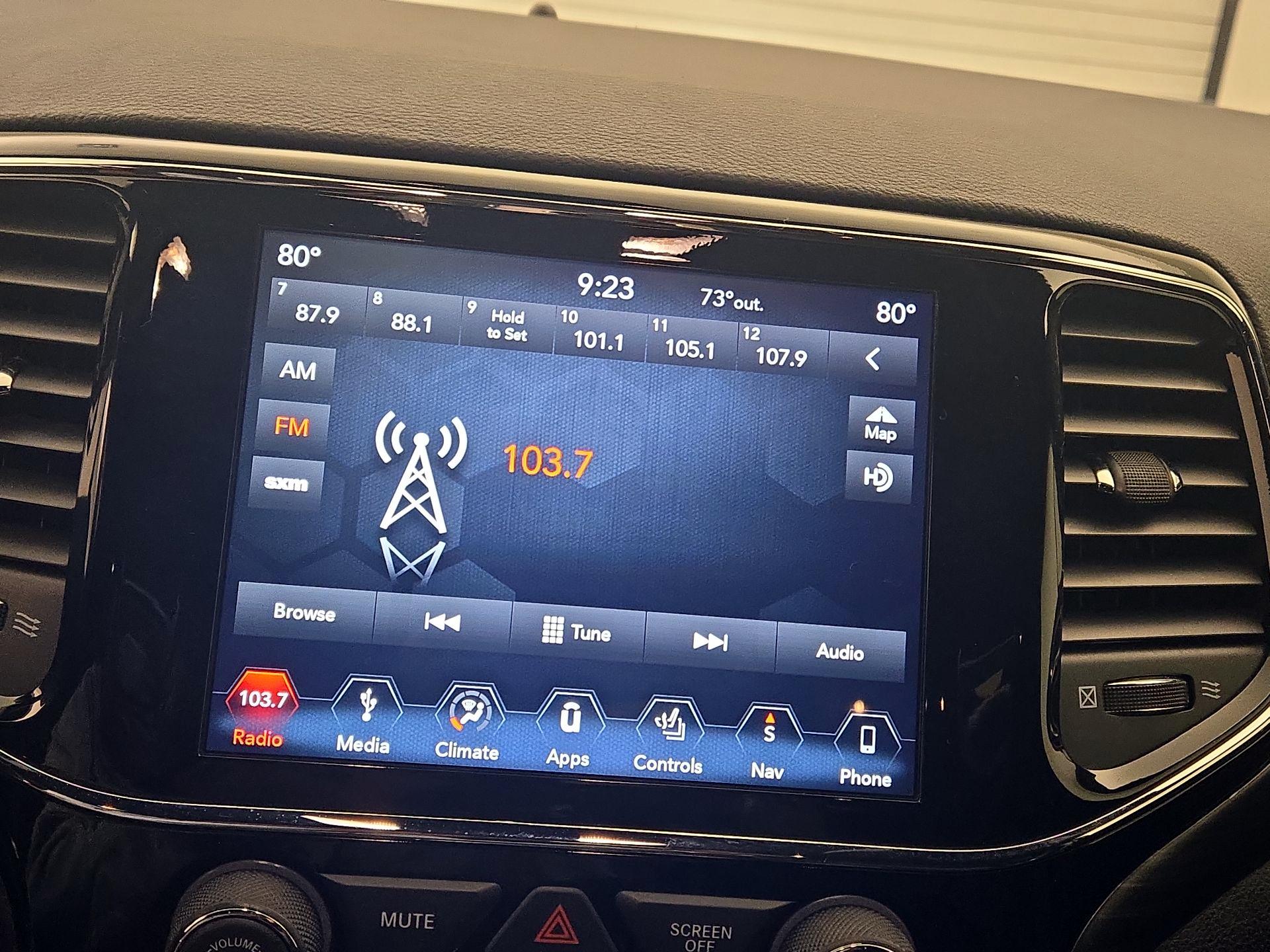 Thumbnail: 2019 Jeep Grand Cherokee - 16