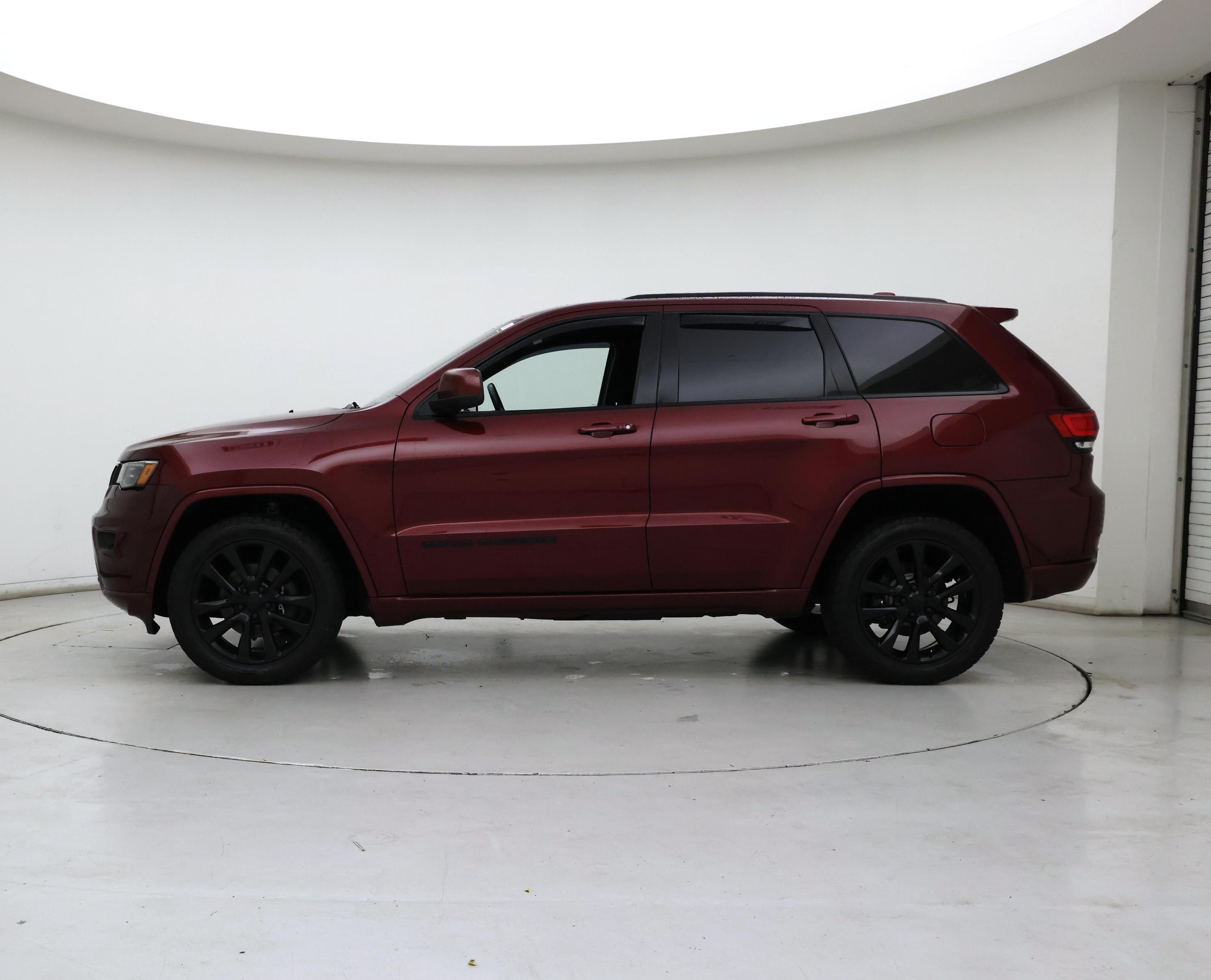Thumbnail: 2019 Jeep Grand Cherokee - 3