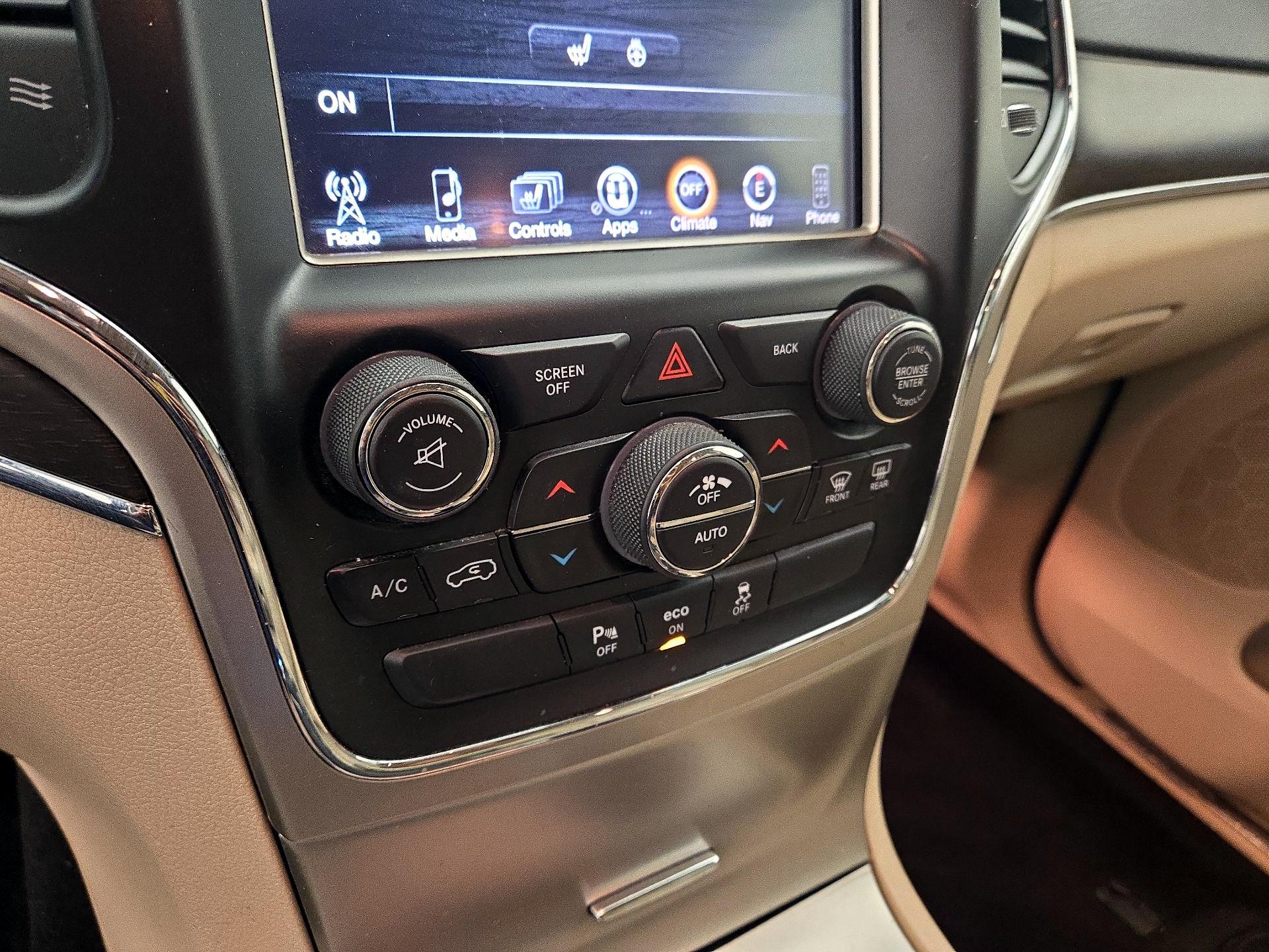Thumbnail: 2014 Jeep Grand Cherokee - 16