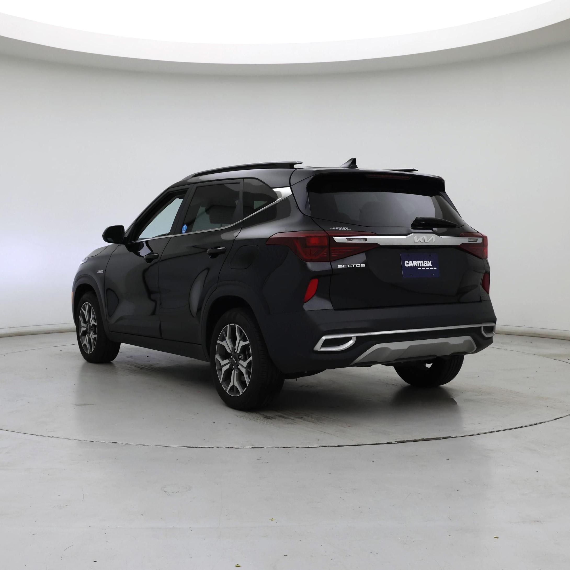Thumbnail: 2023 Kia Seltos - 2