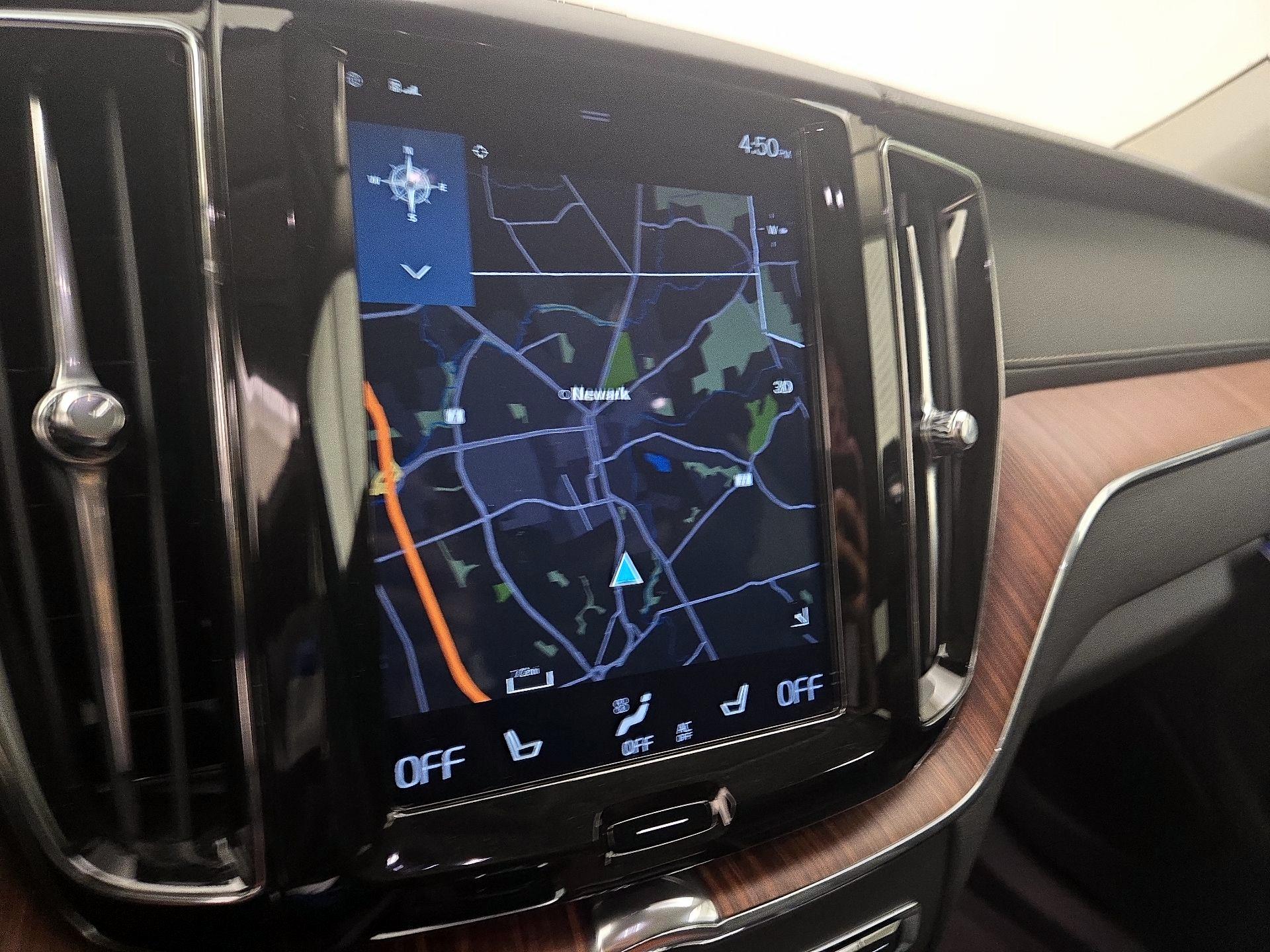 Thumbnail: 2020 Volvo XC60 - 14