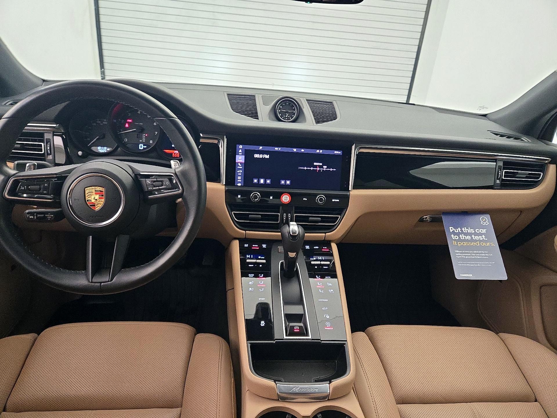 Thumbnail: 2023 Porsche Macan - 9