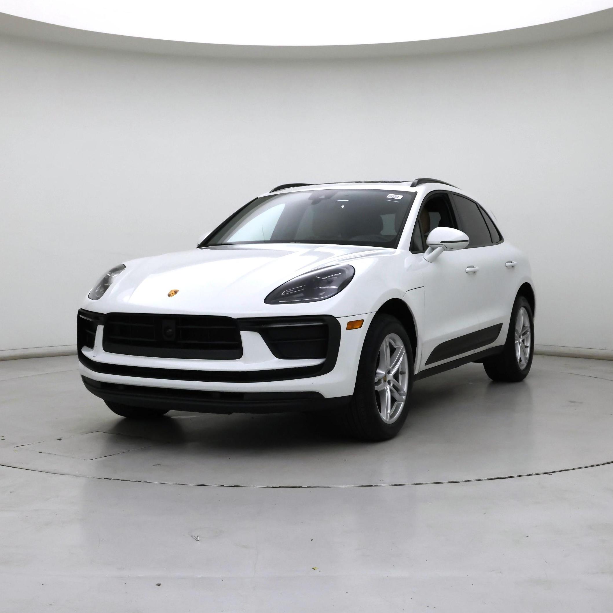 Thumbnail: 2023 Porsche Macan - 4