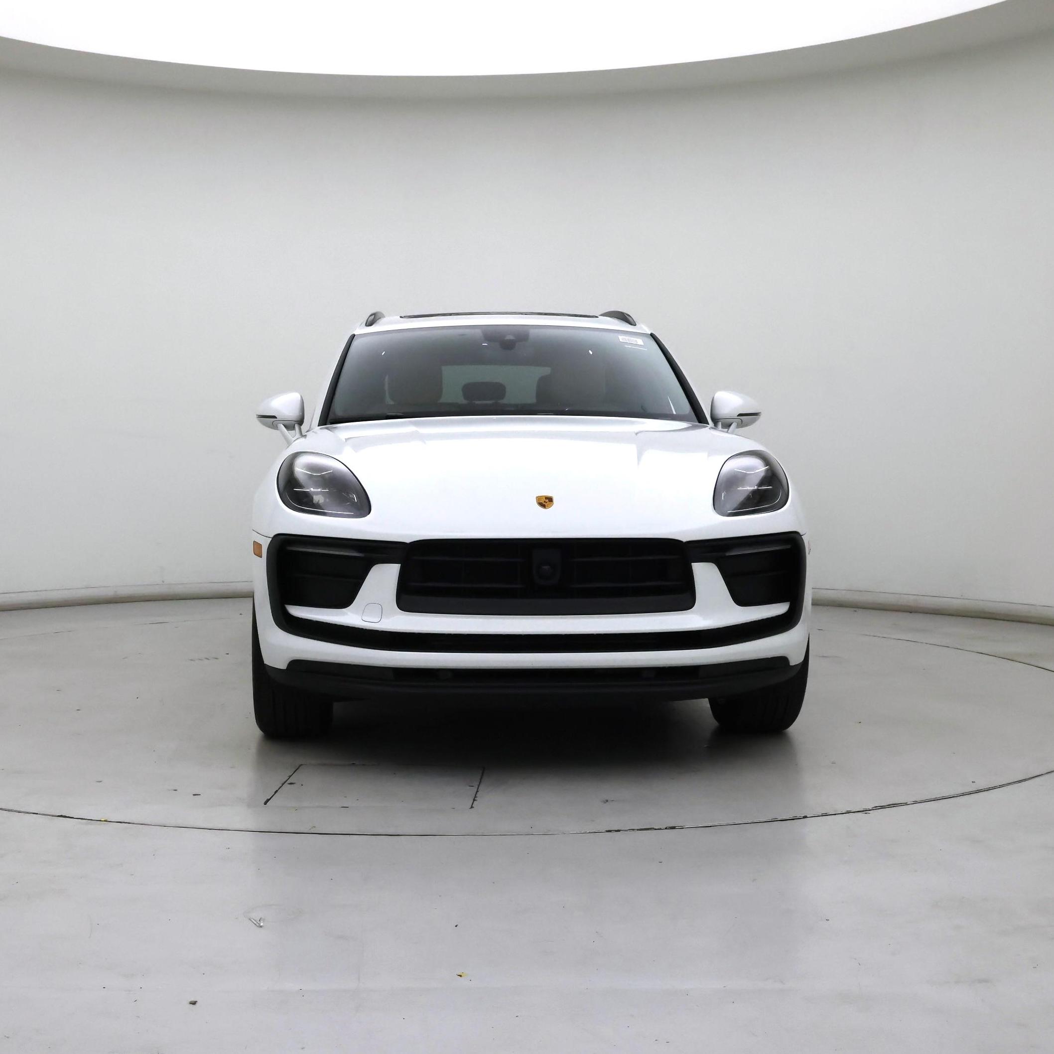 Thumbnail: 2023 Porsche Macan - 5