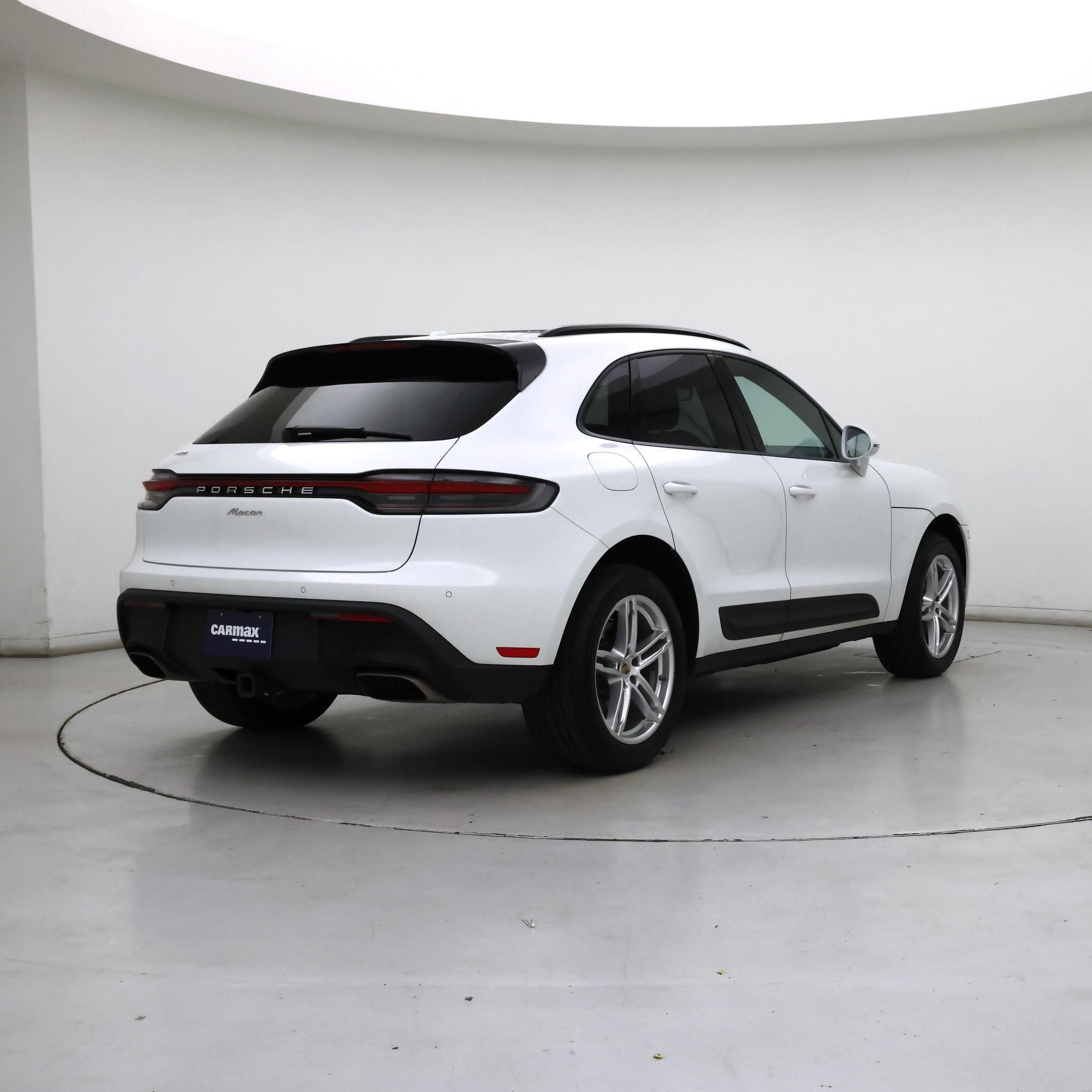Thumbnail: 2023 Porsche Macan - 8