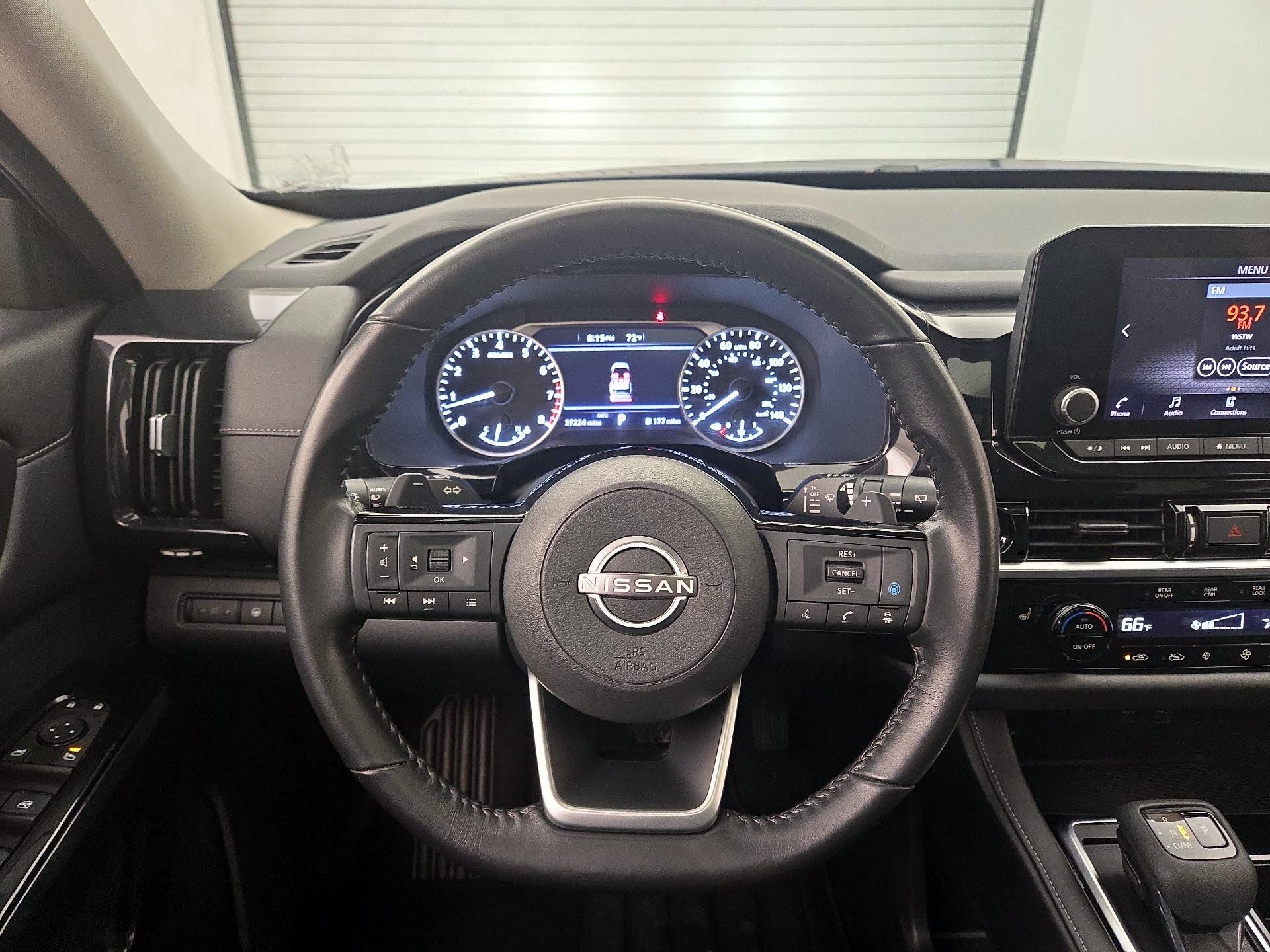 Thumbnail: 2022 Nissan Pathfinder - 10