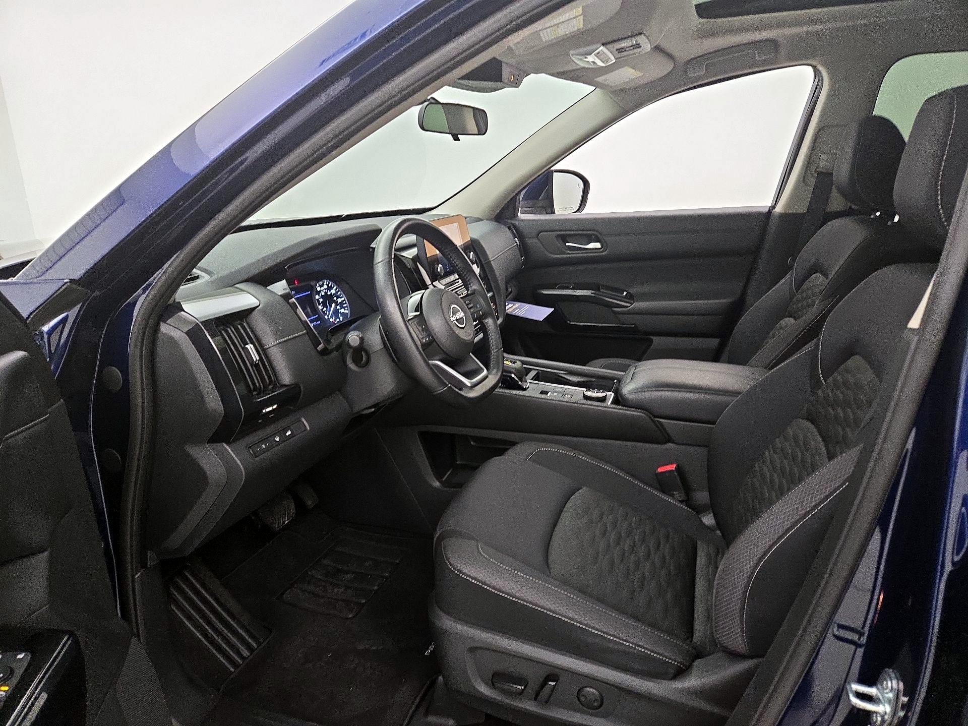 Thumbnail: 2022 Nissan Pathfinder - 11