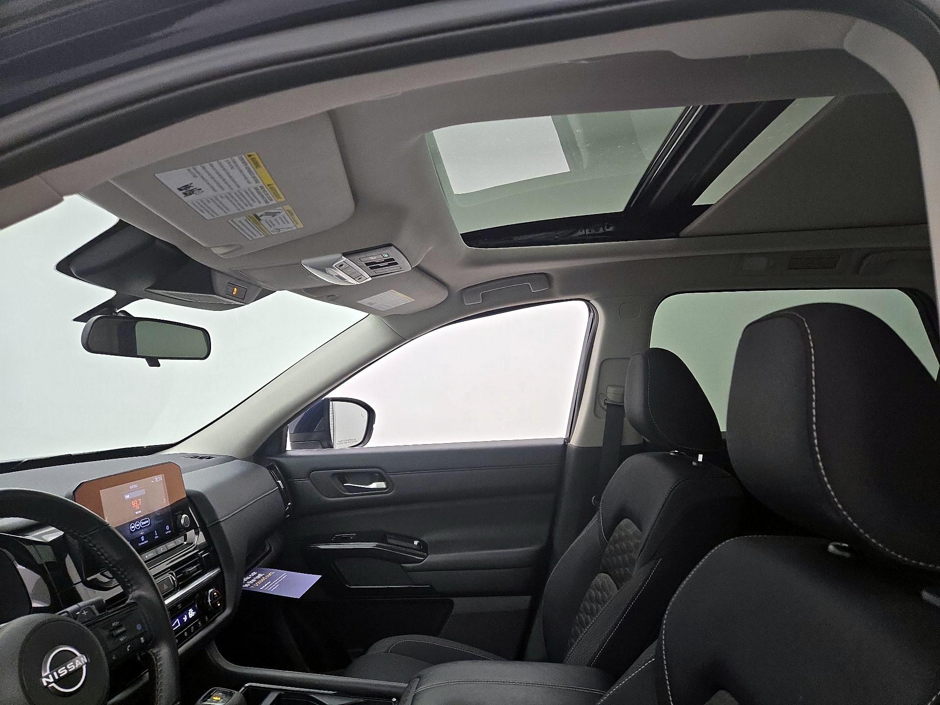 Thumbnail: 2022 Nissan Pathfinder - 19