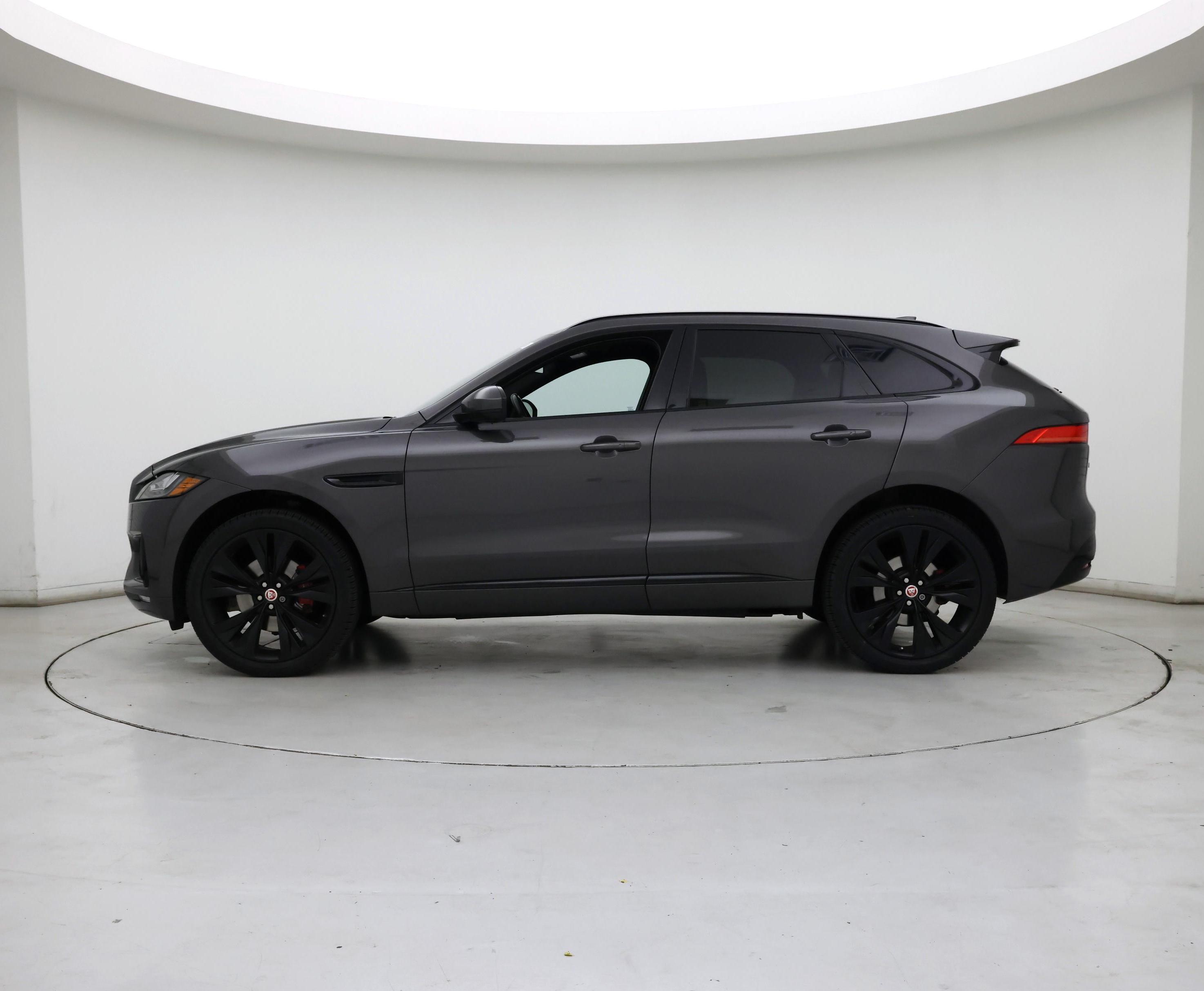 Thumbnail: 2017 Jaguar F-Pace - 3