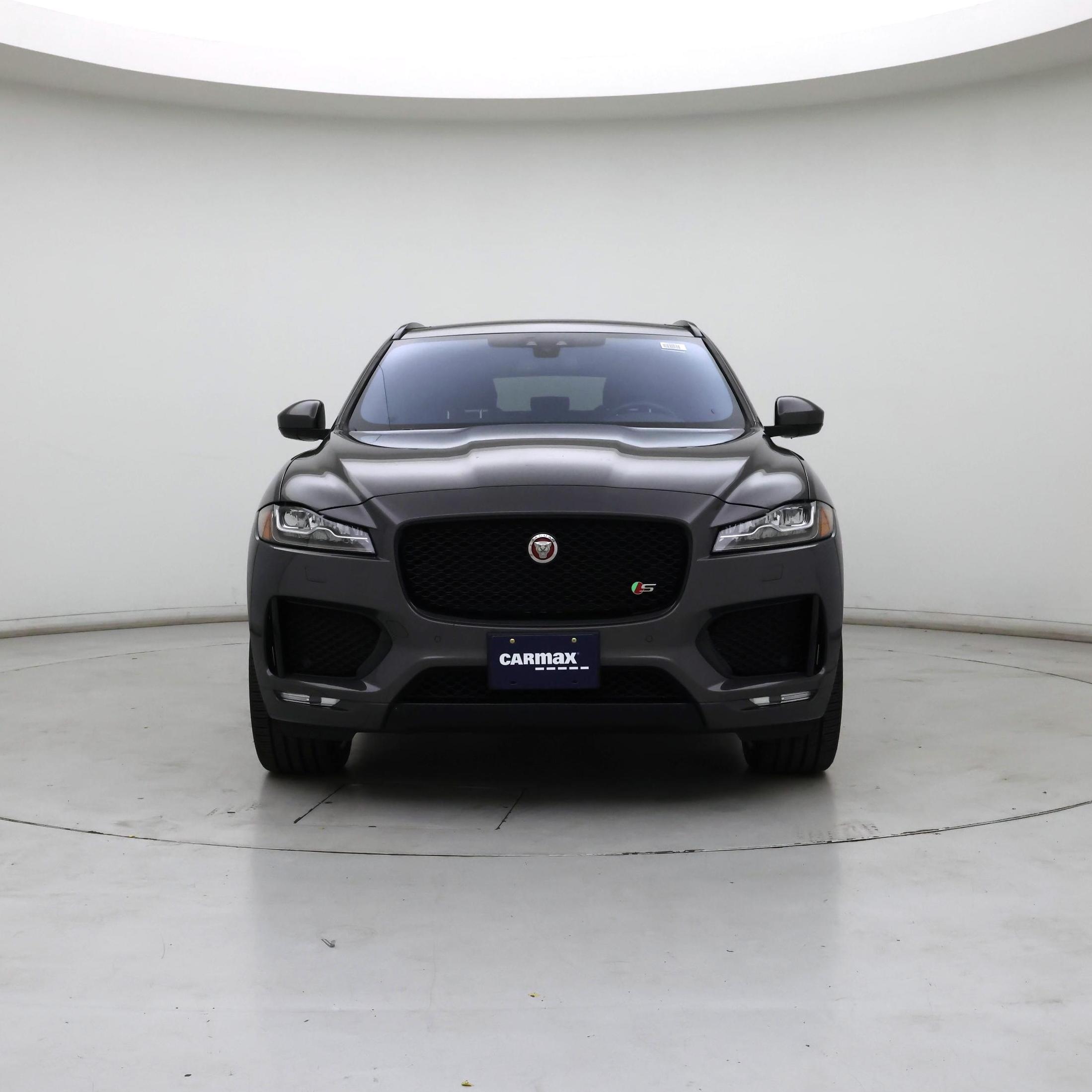 Thumbnail: 2017 Jaguar F-Pace - 5