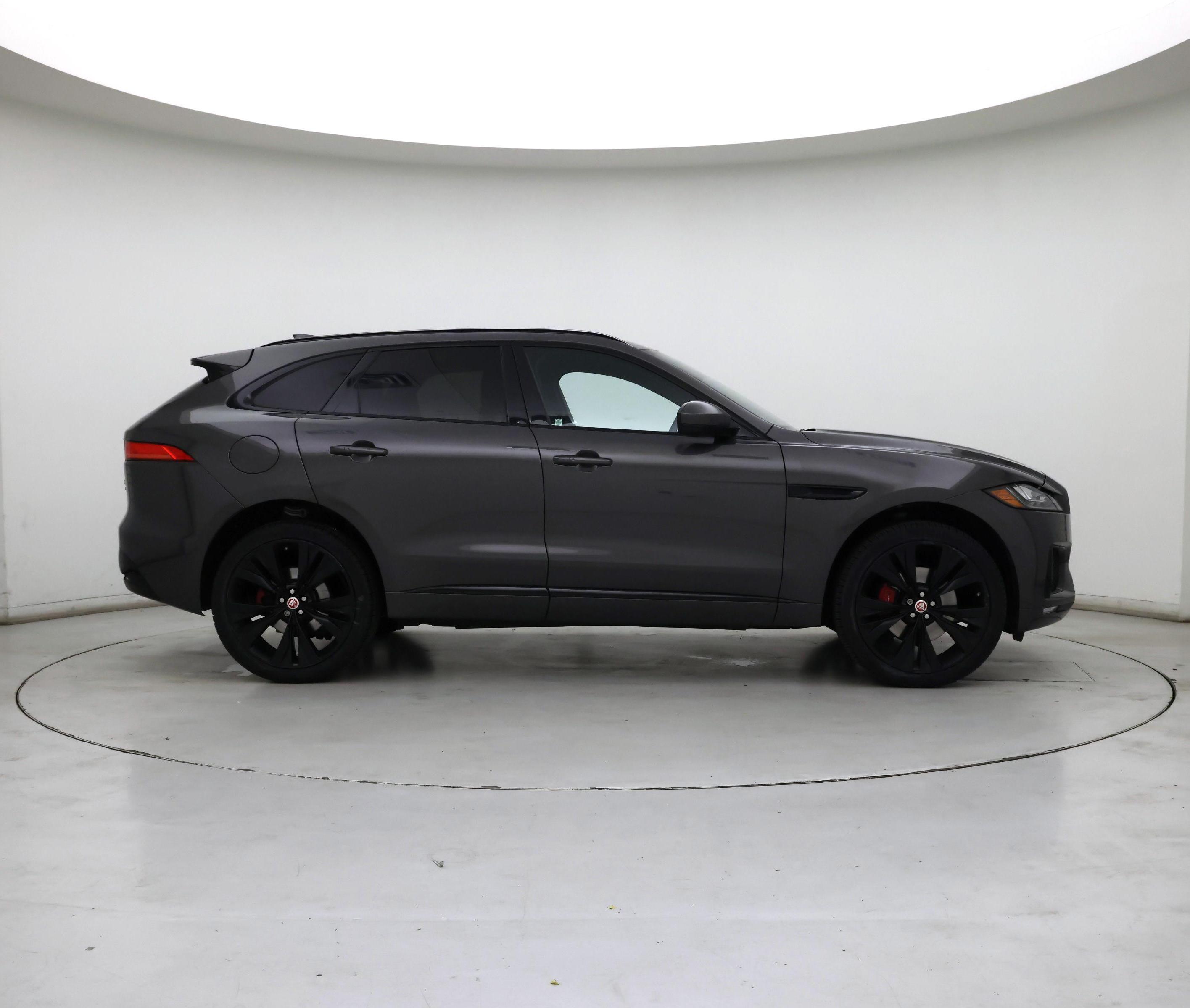 Thumbnail: 2017 Jaguar F-Pace - 7