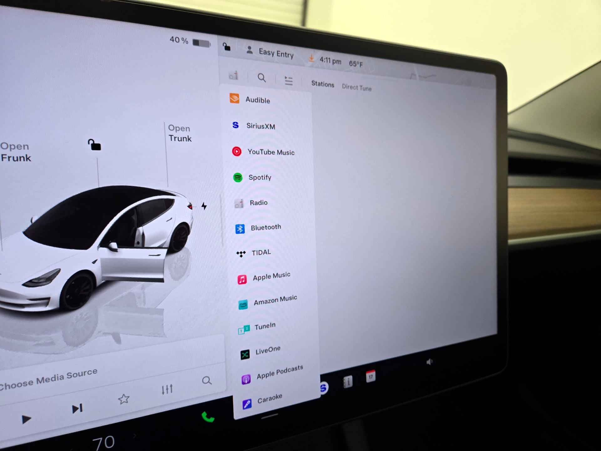 Thumbnail: 2022 Tesla Model 3 - 14