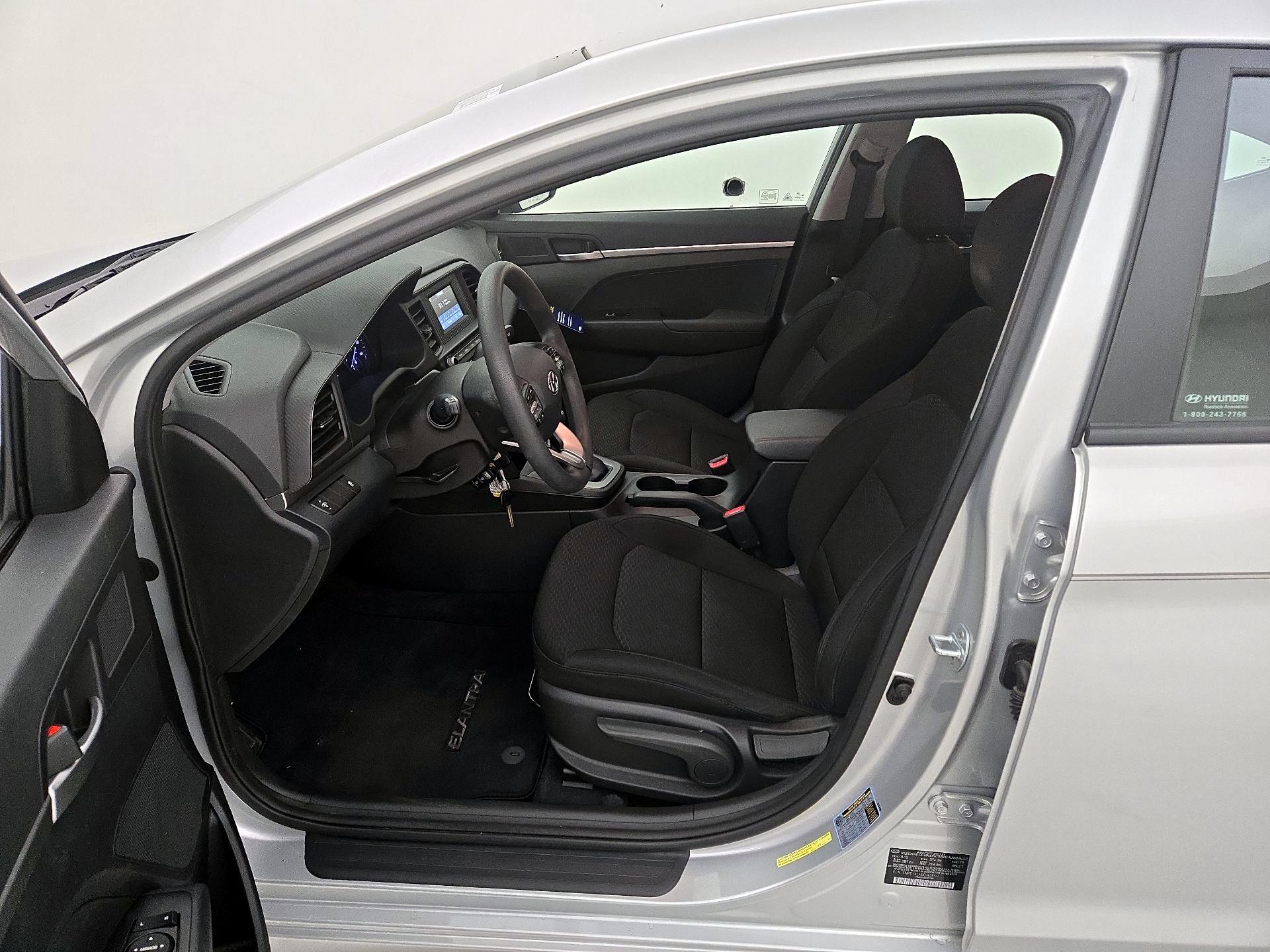 Thumbnail: 2019 Hyundai Elantra - 11