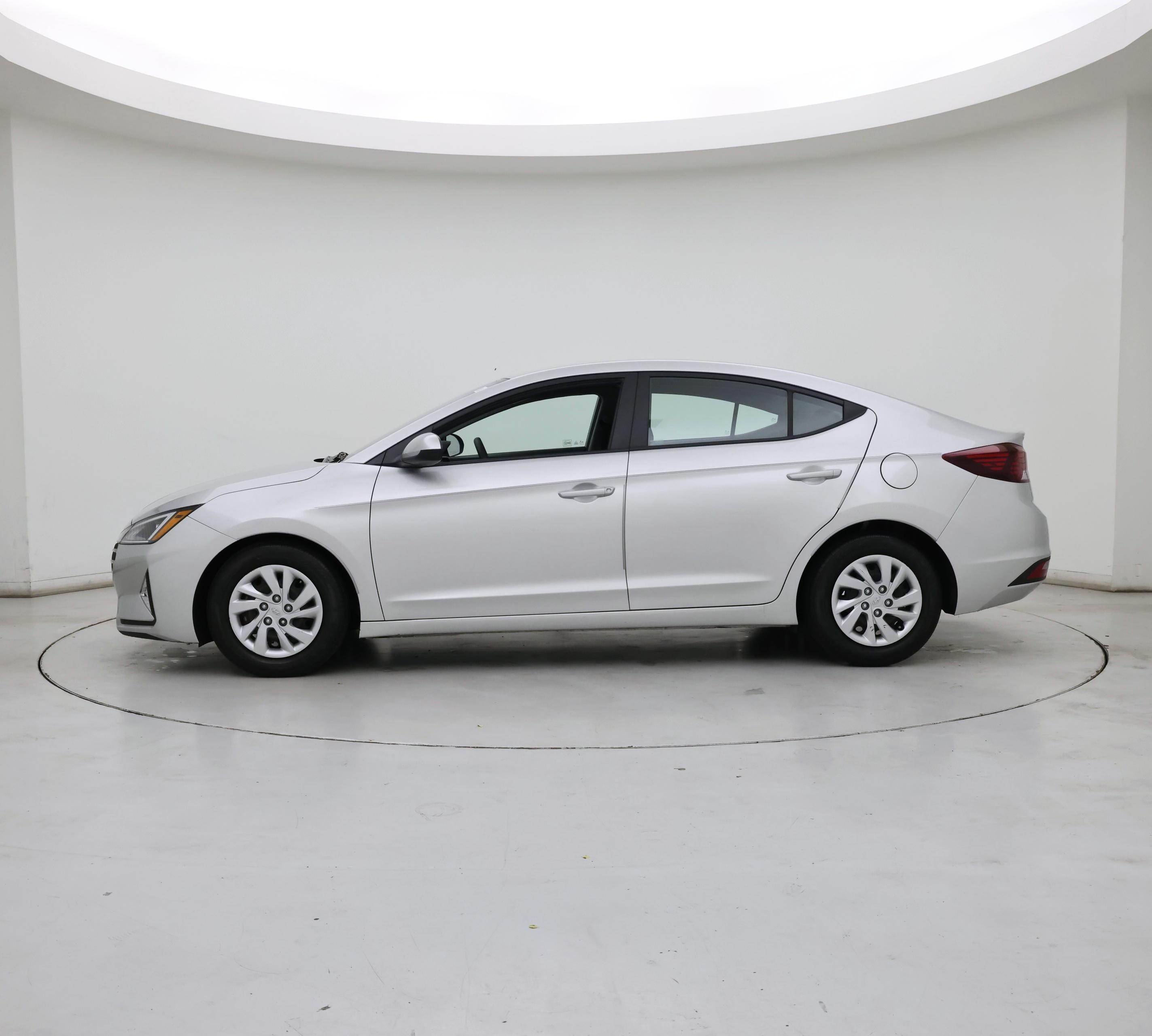 Thumbnail: 2019 Hyundai Elantra - 3