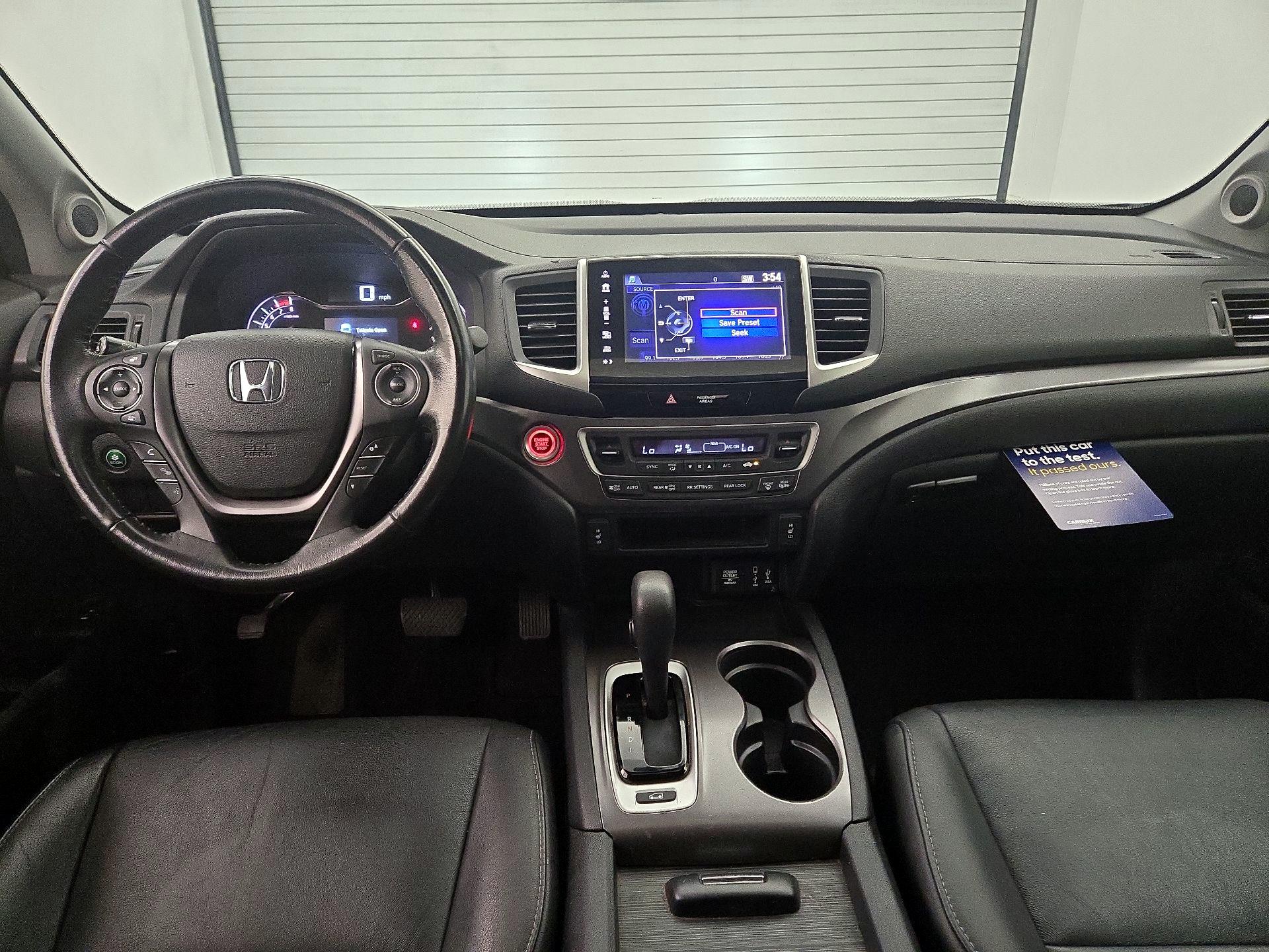 Thumbnail: 2018 Honda Pilot - 9