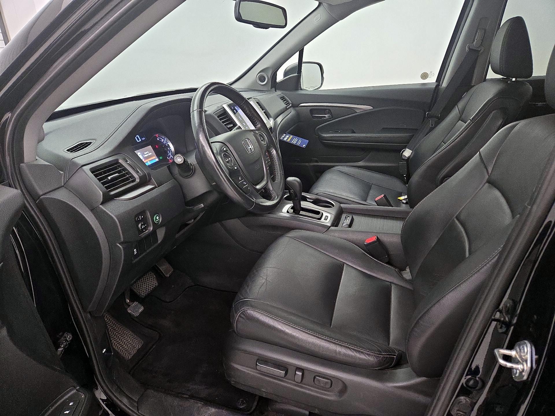 Thumbnail: 2018 Honda Pilot - 11