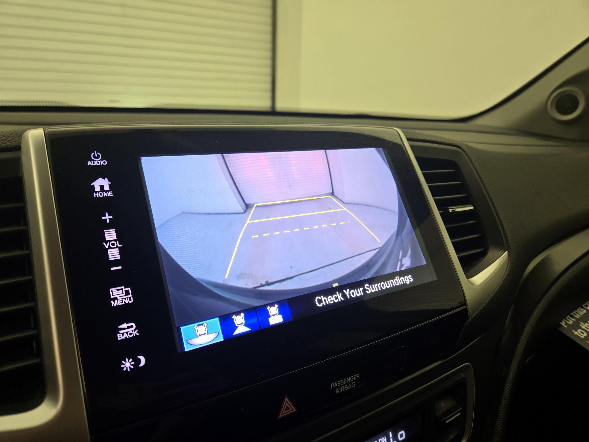 Thumbnail: 2018 Honda Pilot - 14