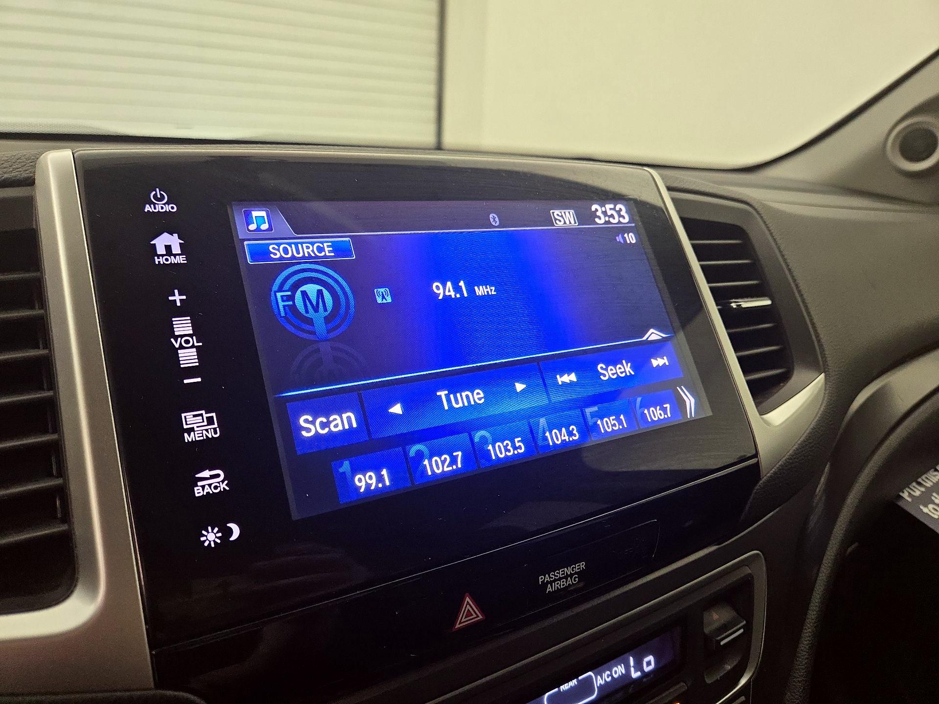 Thumbnail: 2018 Honda Pilot - 15