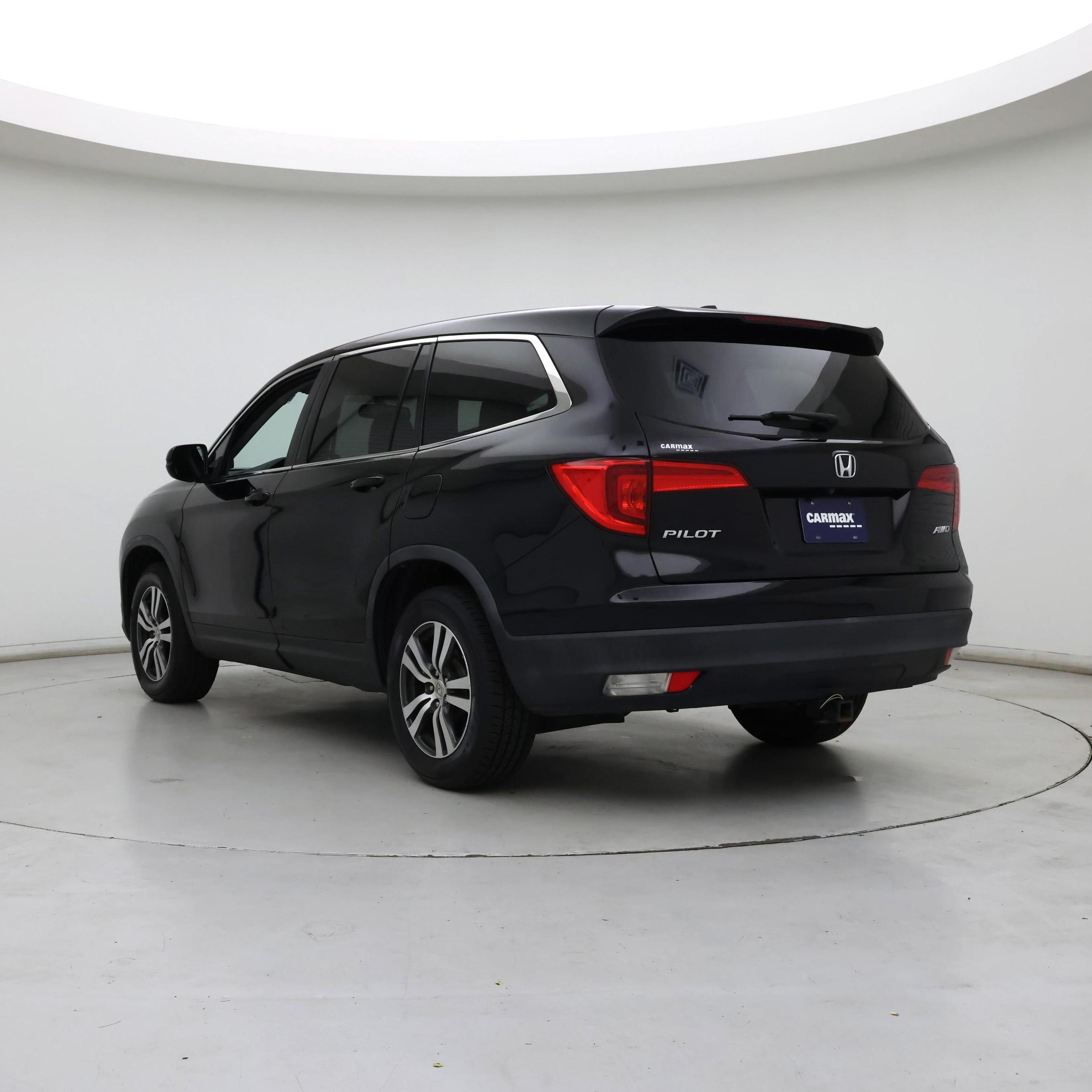 Thumbnail: 2018 Honda Pilot - 2