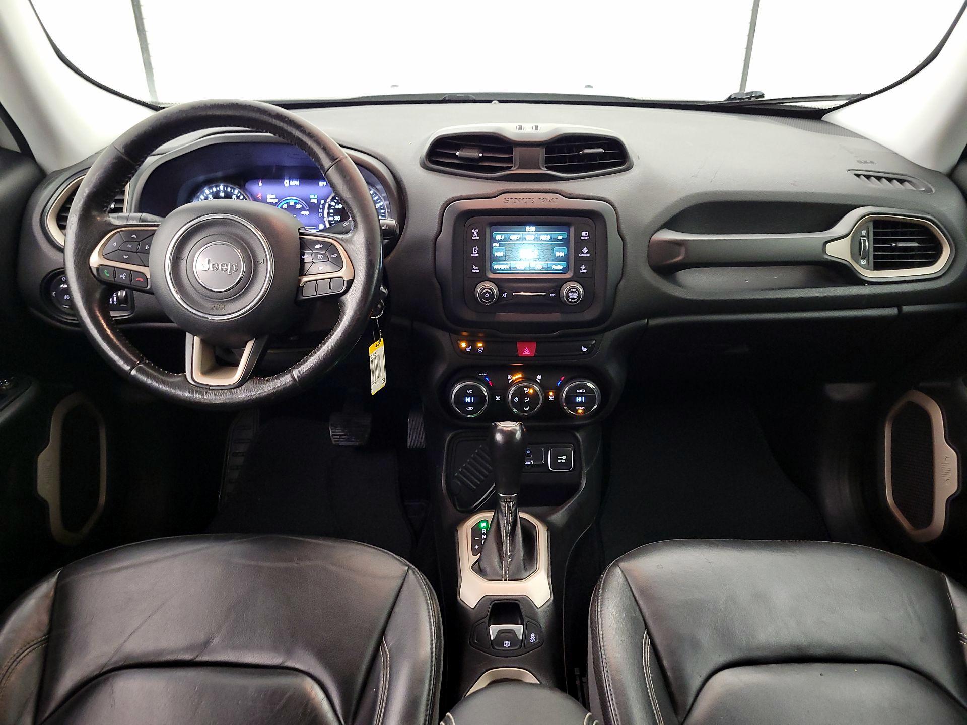 Thumbnail: 2015 Jeep Renegade - 9