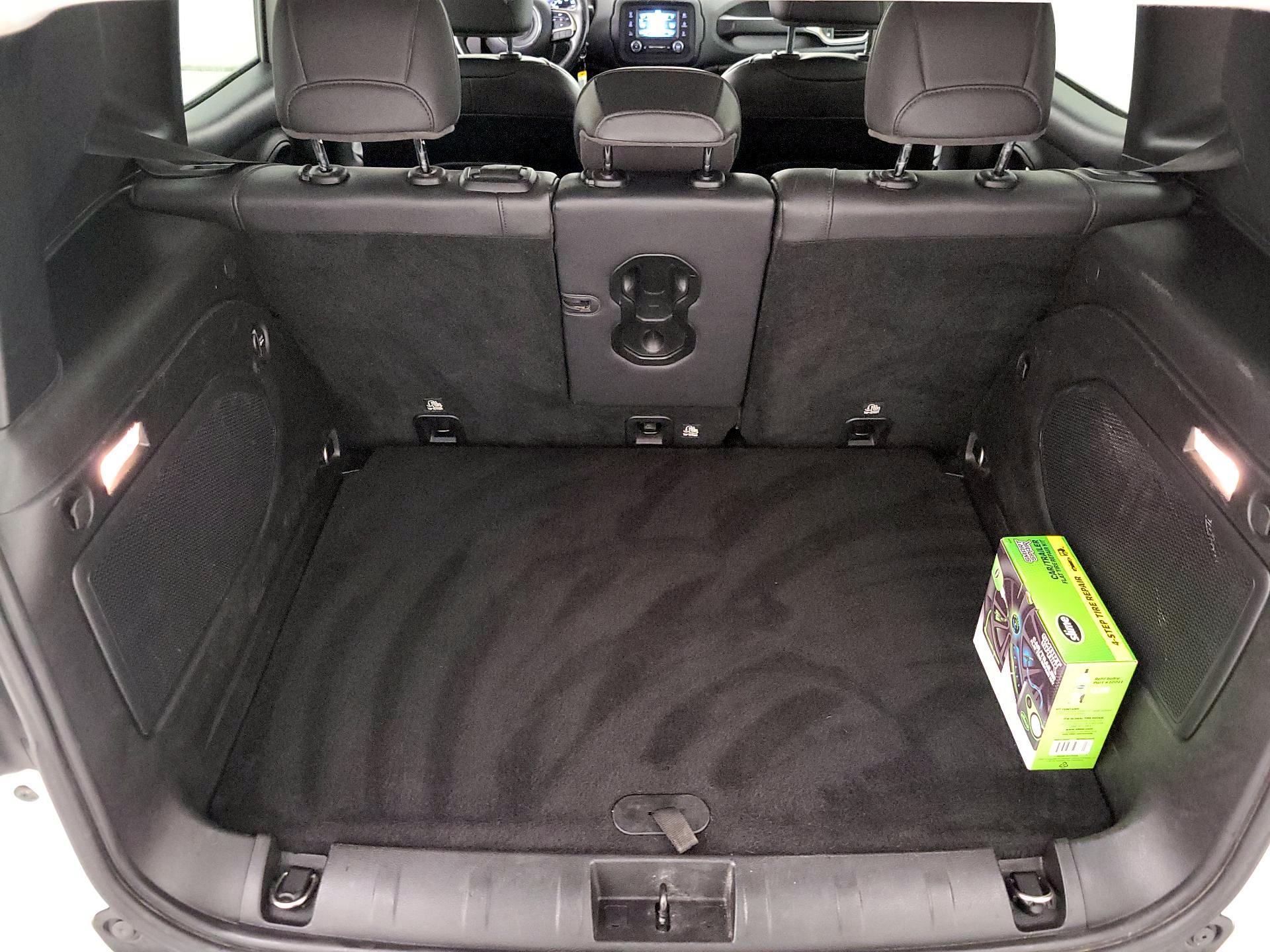 Thumbnail: 2015 Jeep Renegade - 20