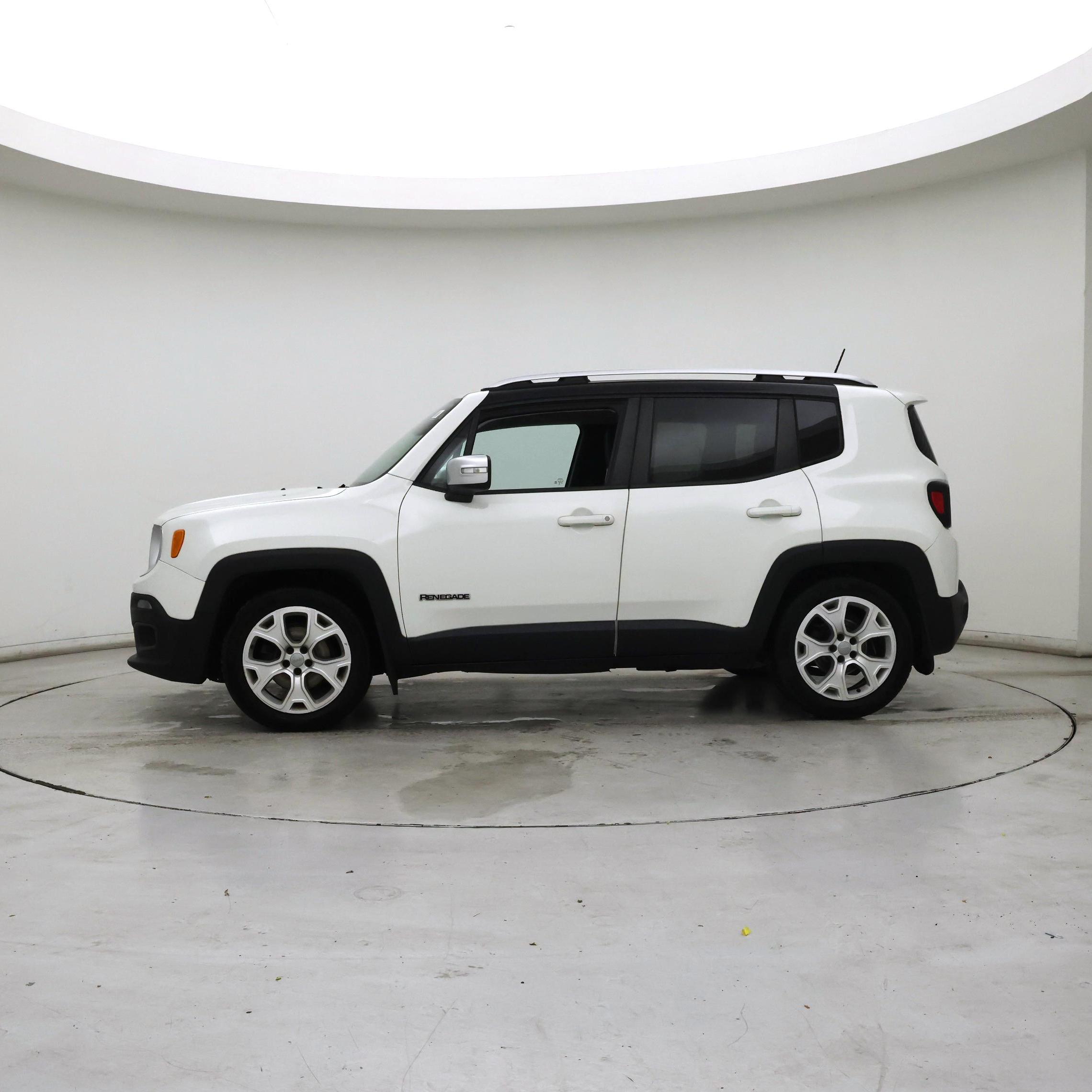 Thumbnail: 2015 Jeep Renegade - 3