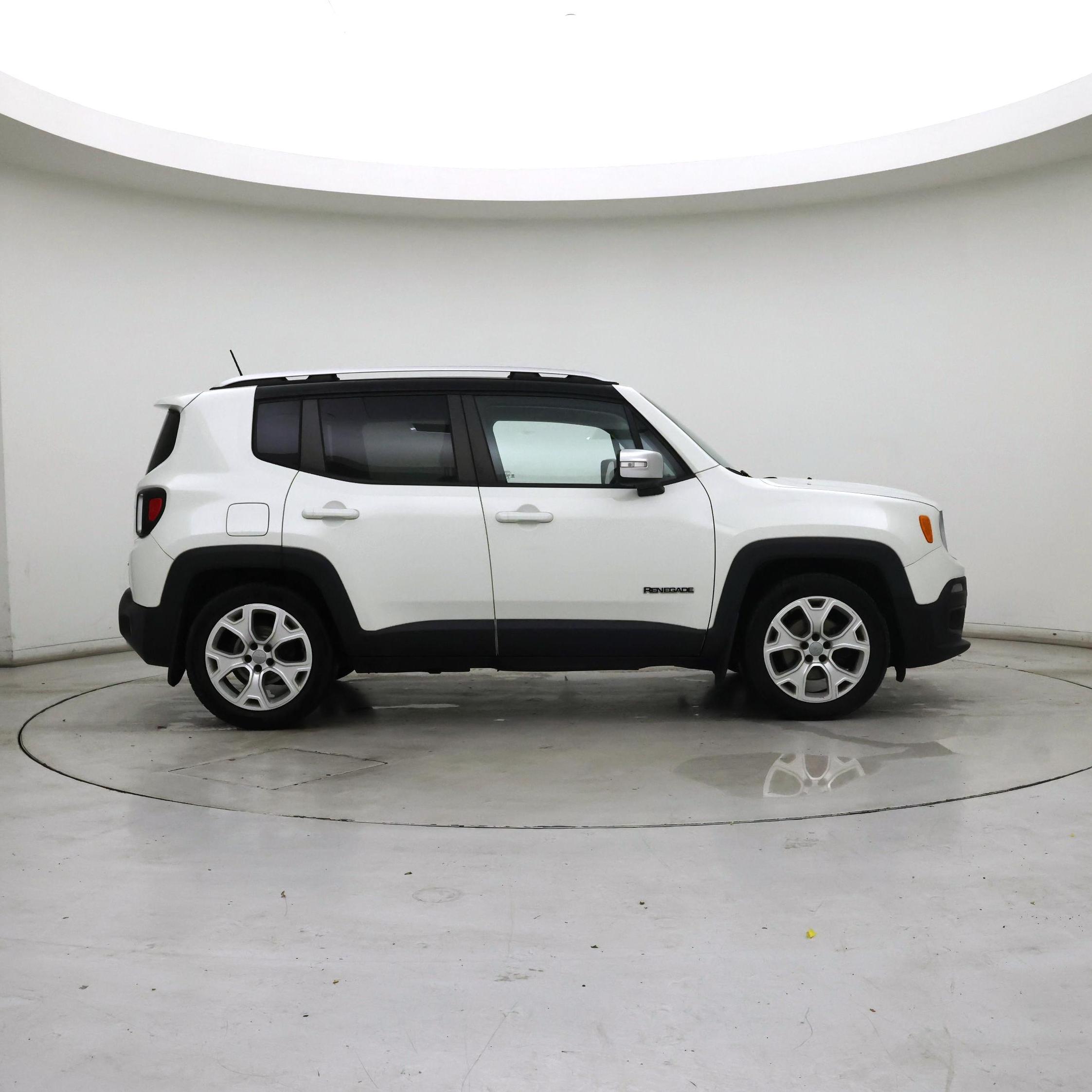 Thumbnail: 2015 Jeep Renegade - 7