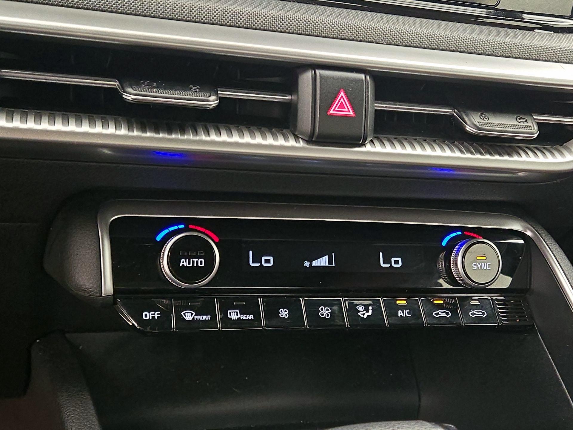 Thumbnail: 2021 Kia K5 - 16