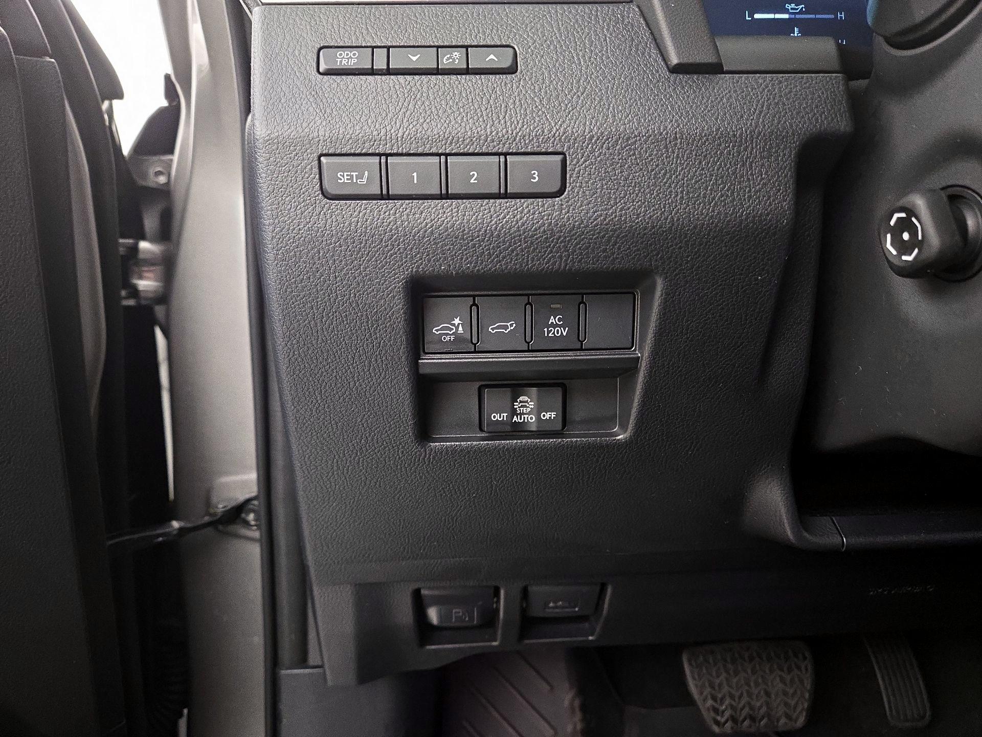Thumbnail: 2025 Lexus GX - 13
