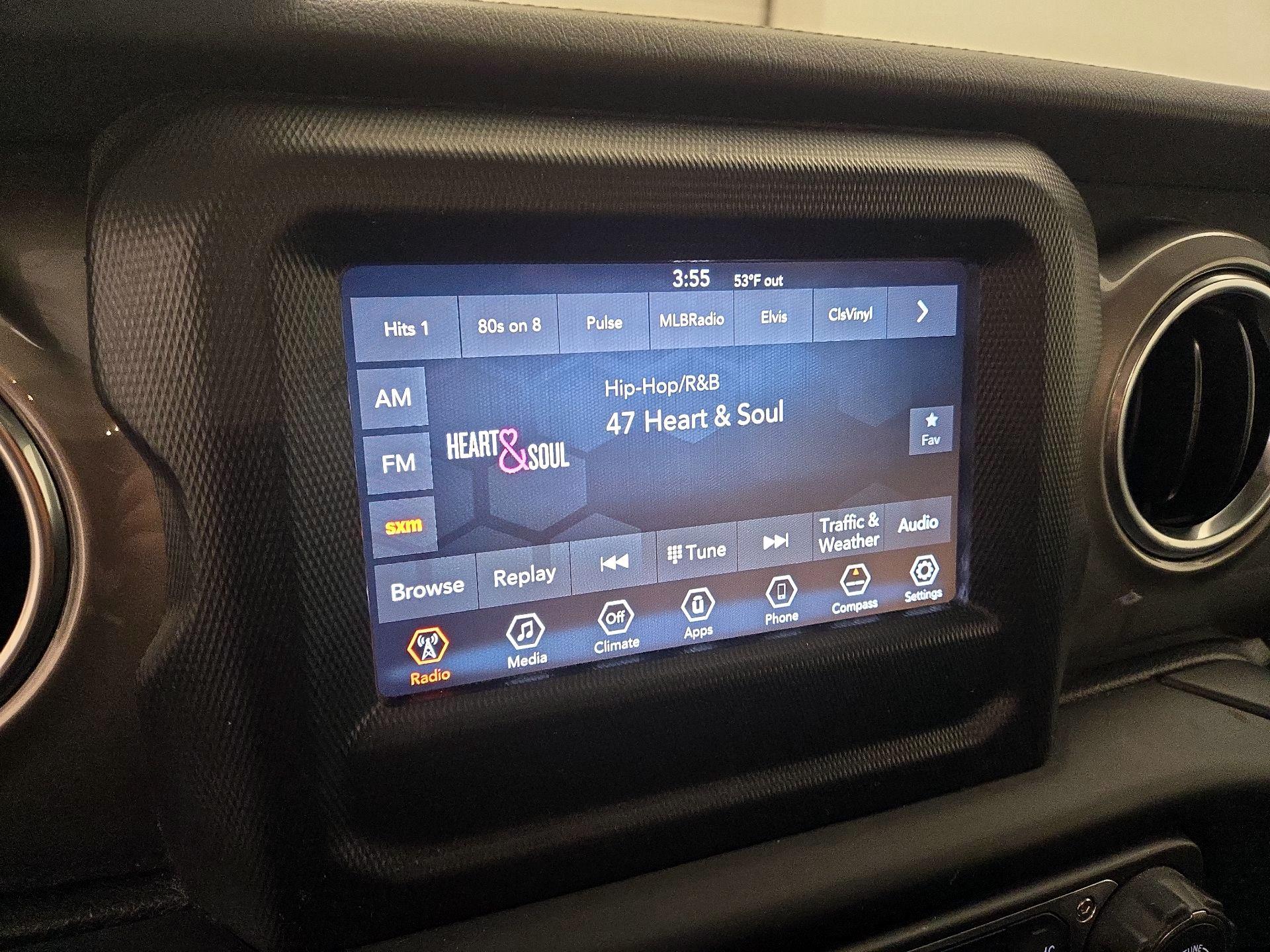 Thumbnail: 2019 Jeep Wrangler - 15