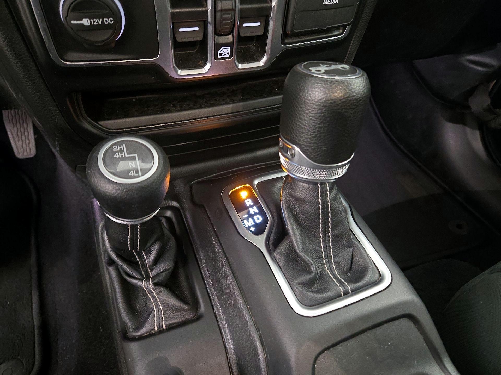 Thumbnail: 2019 Jeep Wrangler - 17