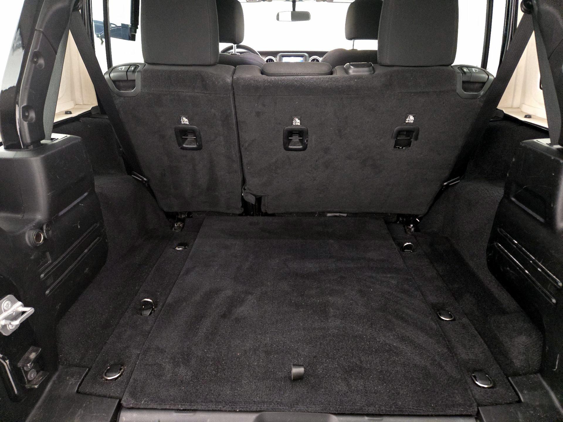 Thumbnail: 2019 Jeep Wrangler - 19