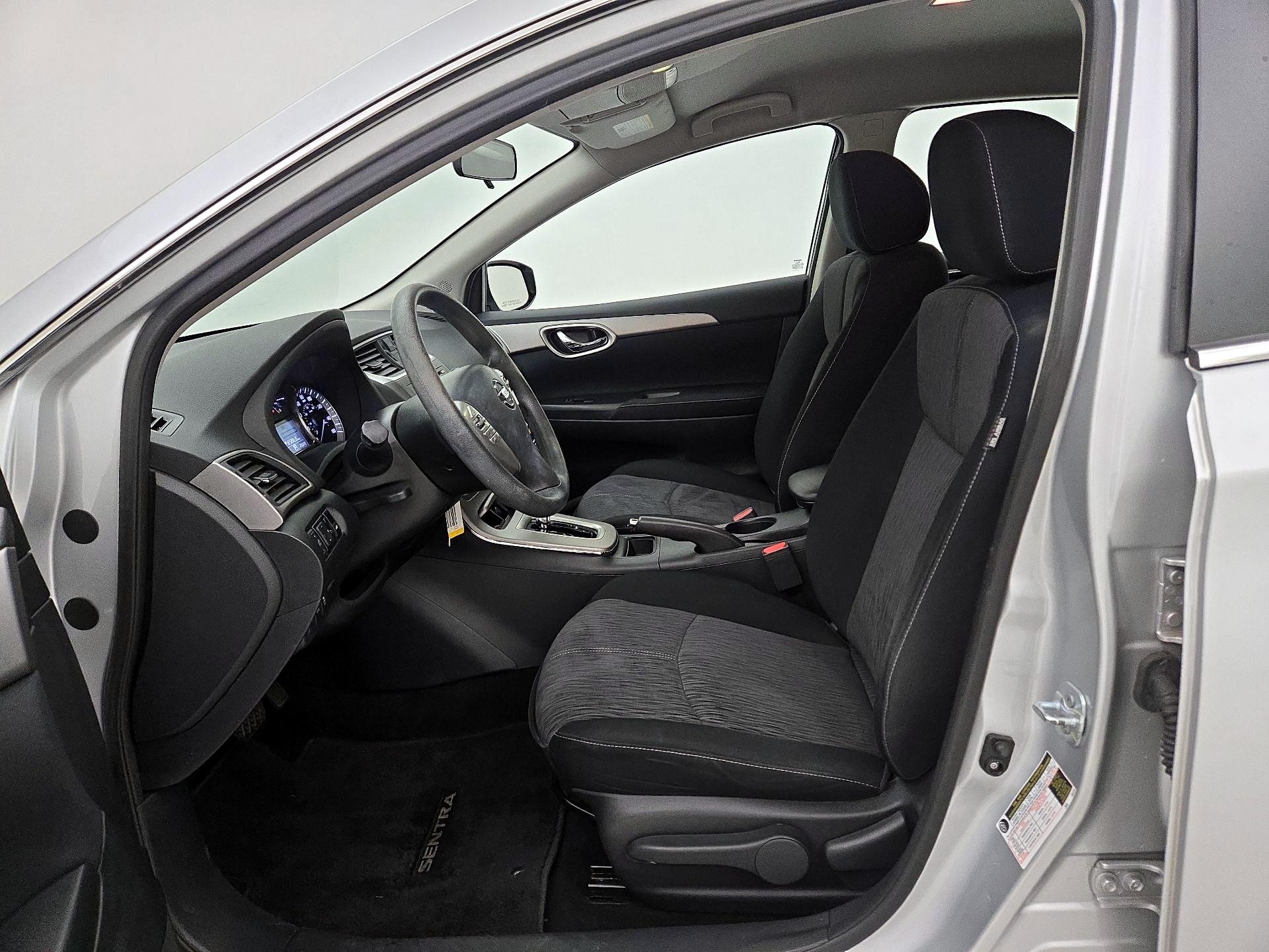 Thumbnail: 2014 Nissan Sentra - 11