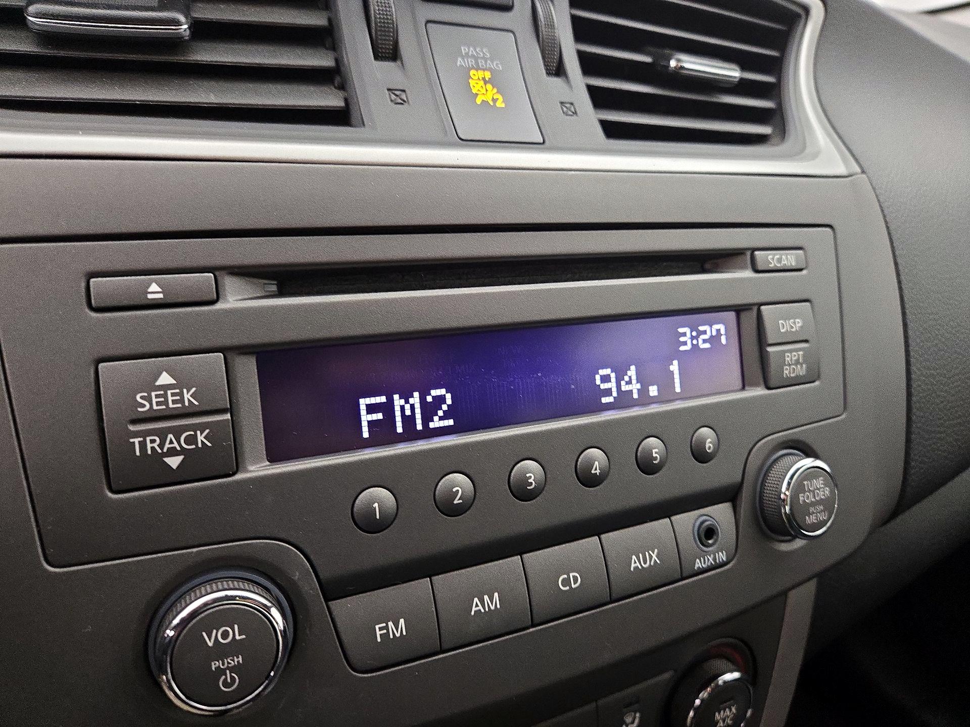 Thumbnail: 2014 Nissan Sentra - 14