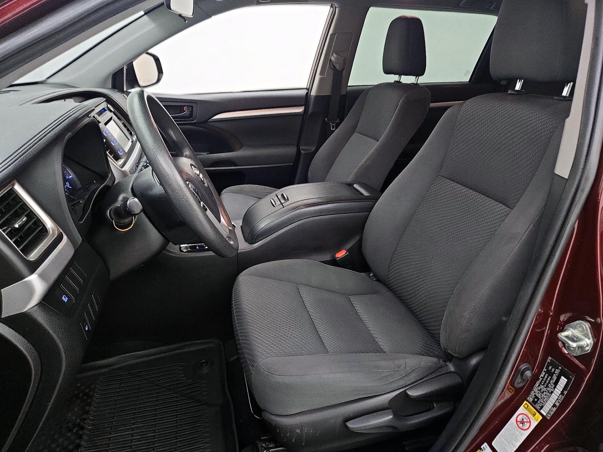 Thumbnail: 2019 Toyota Highlander - 11