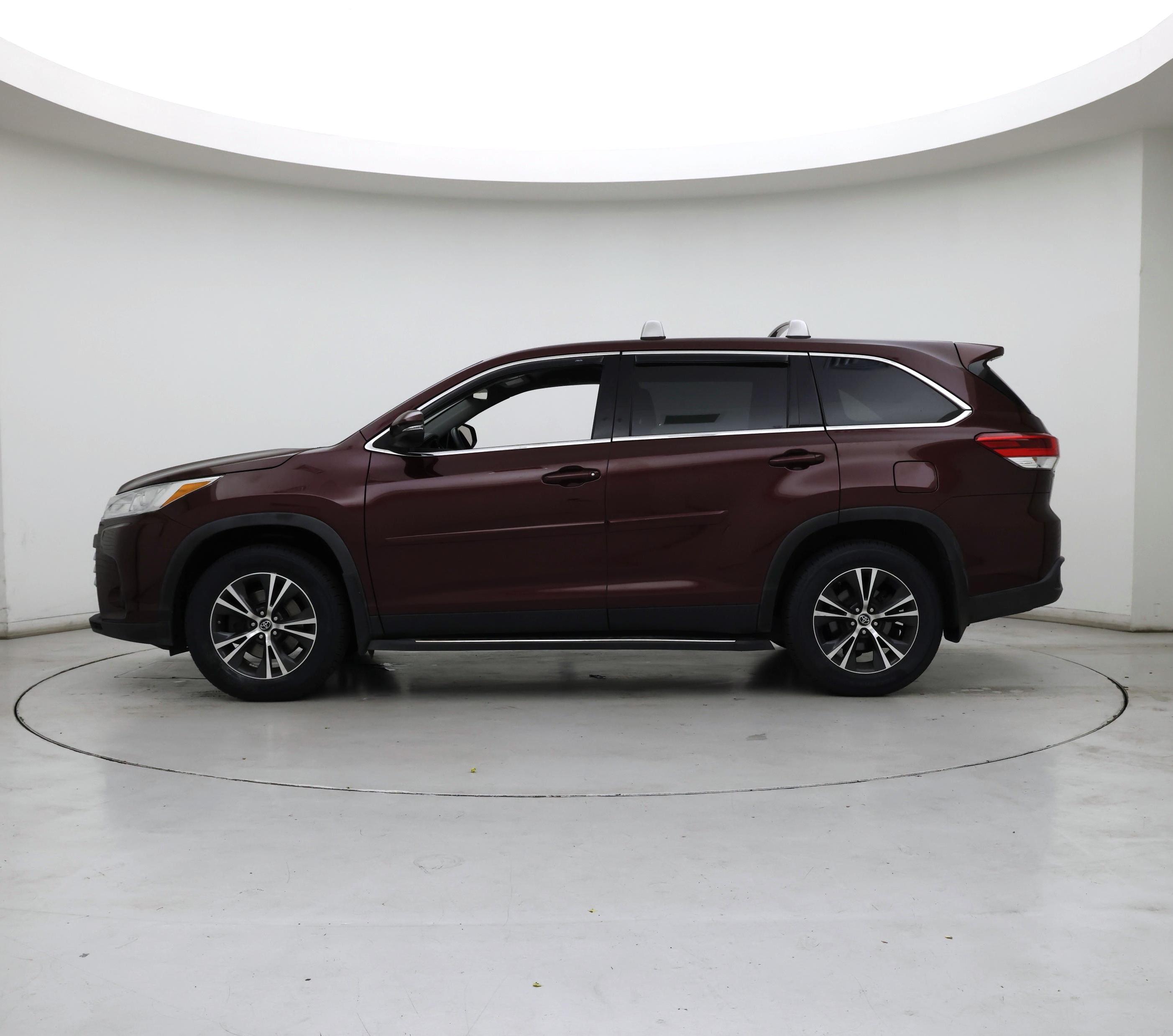 Thumbnail: 2019 Toyota Highlander - 3