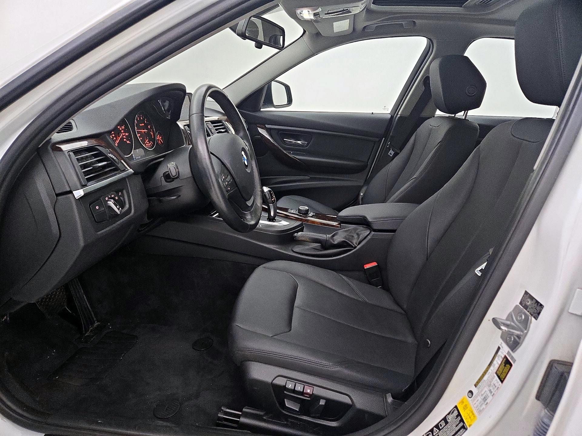 Thumbnail: 2014 BMW 3 Series - 11