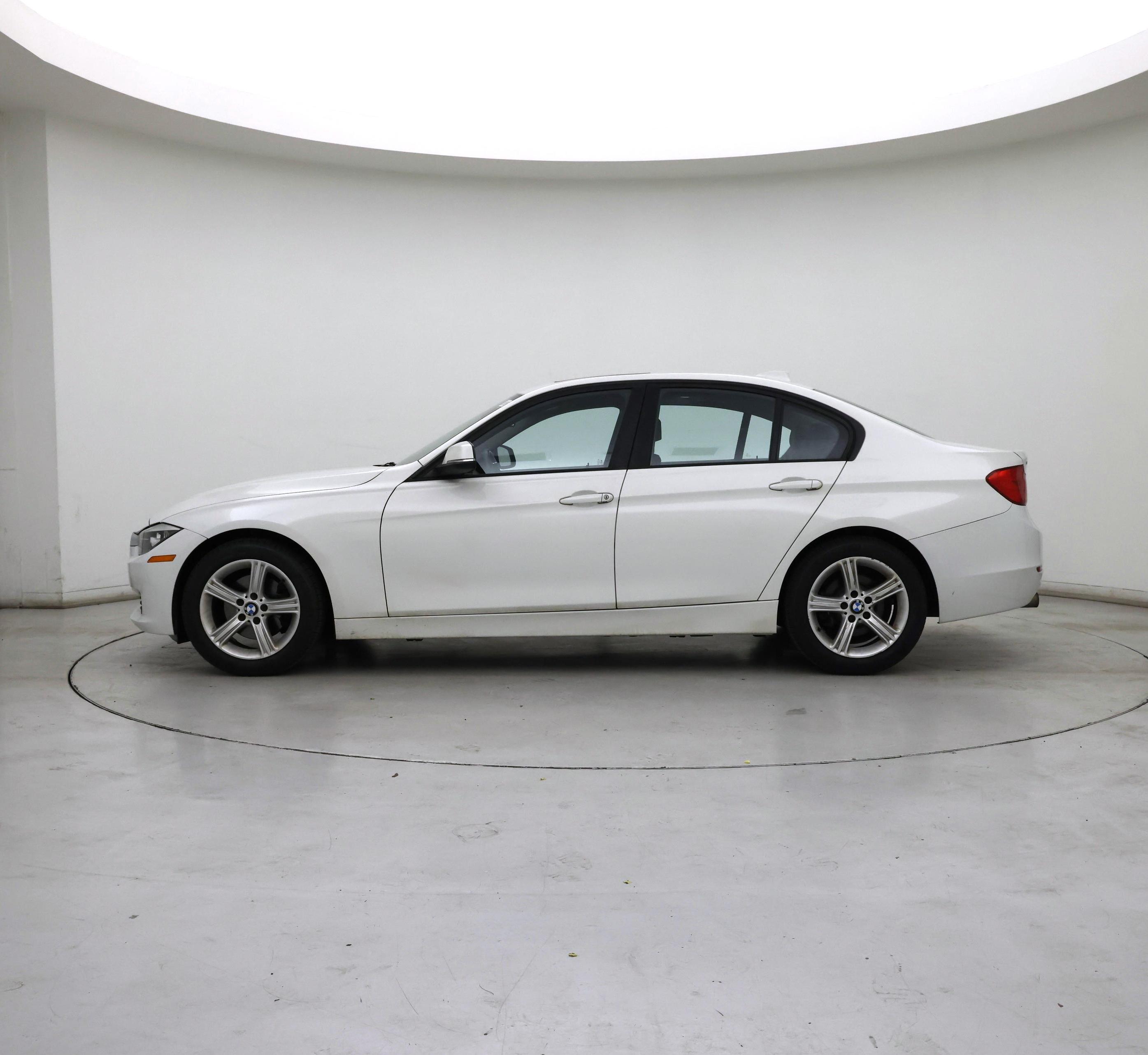 Thumbnail: 2014 BMW 3 Series - 3