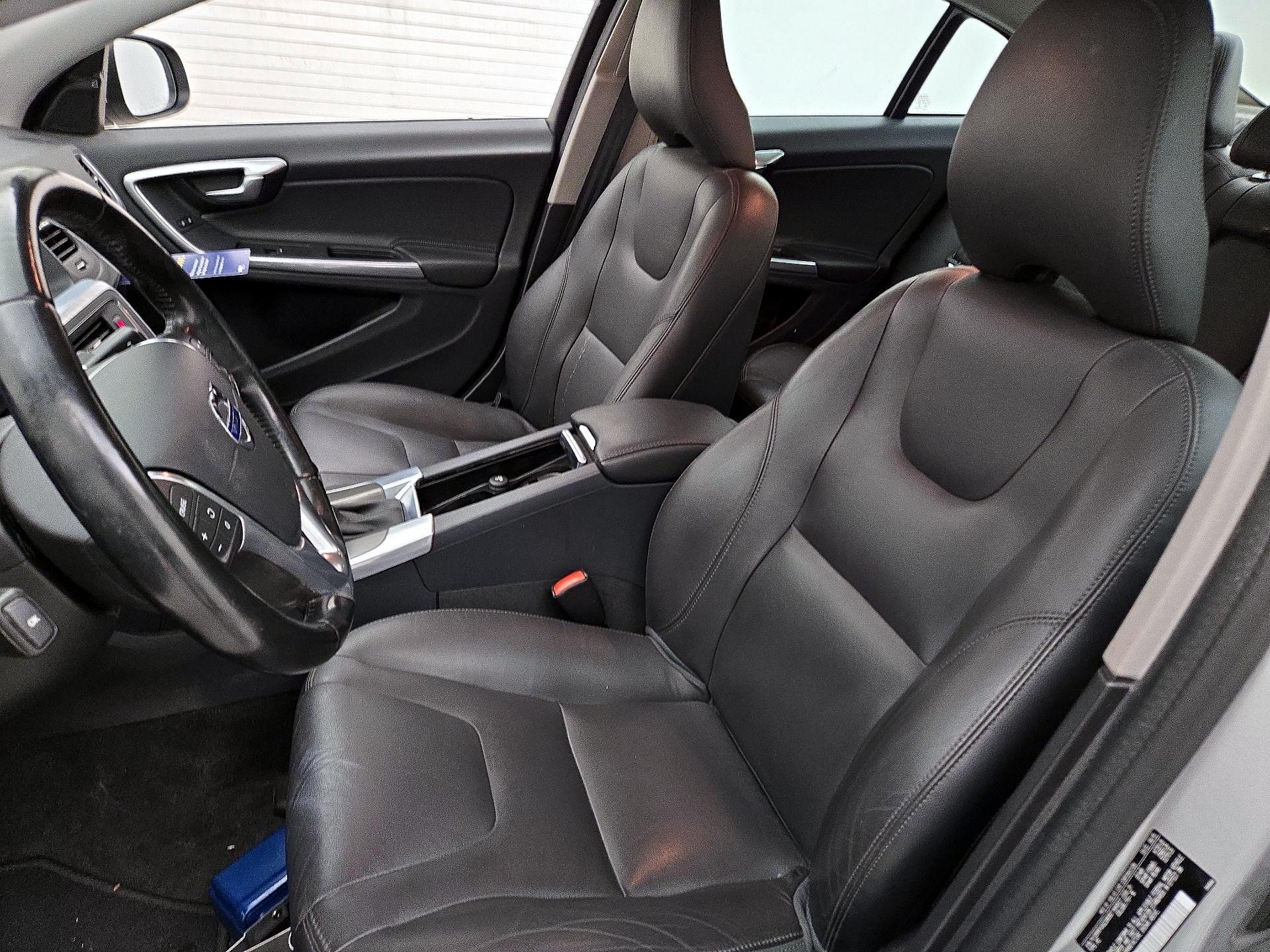 Thumbnail: 2016 Volvo S60 - 11