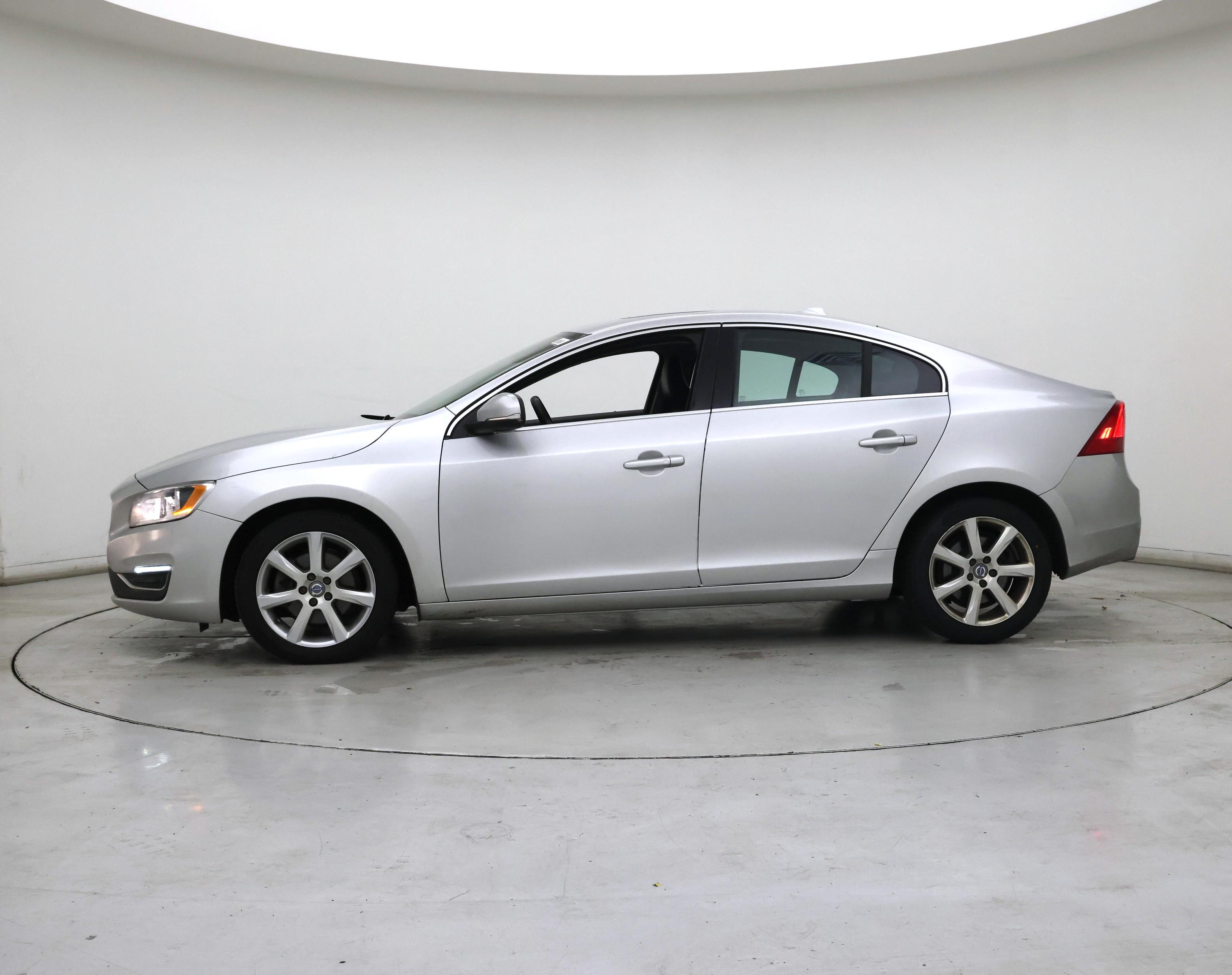Thumbnail: 2016 Volvo S60 - 3