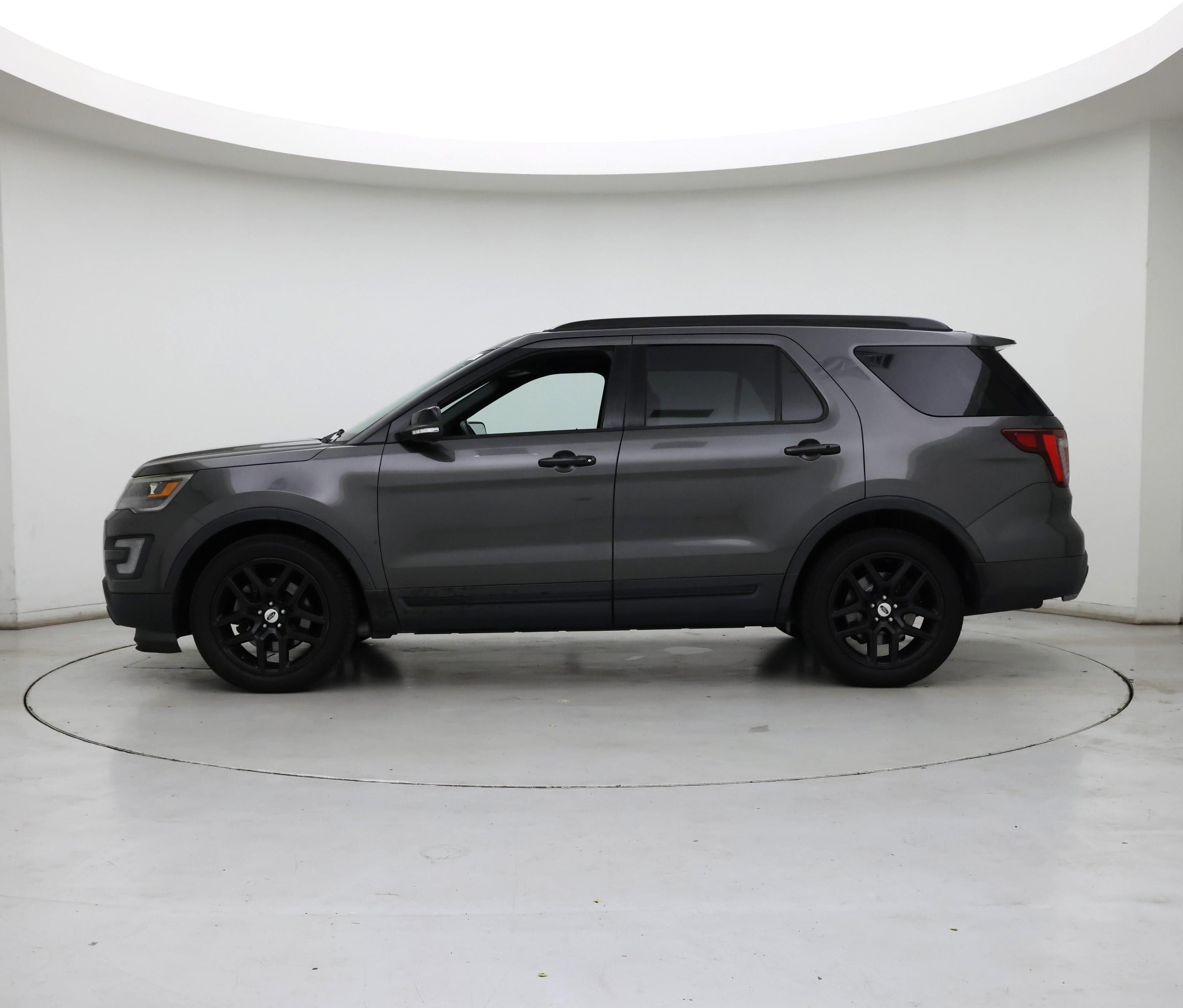 Thumbnail: 2017 Ford Explorer - 3
