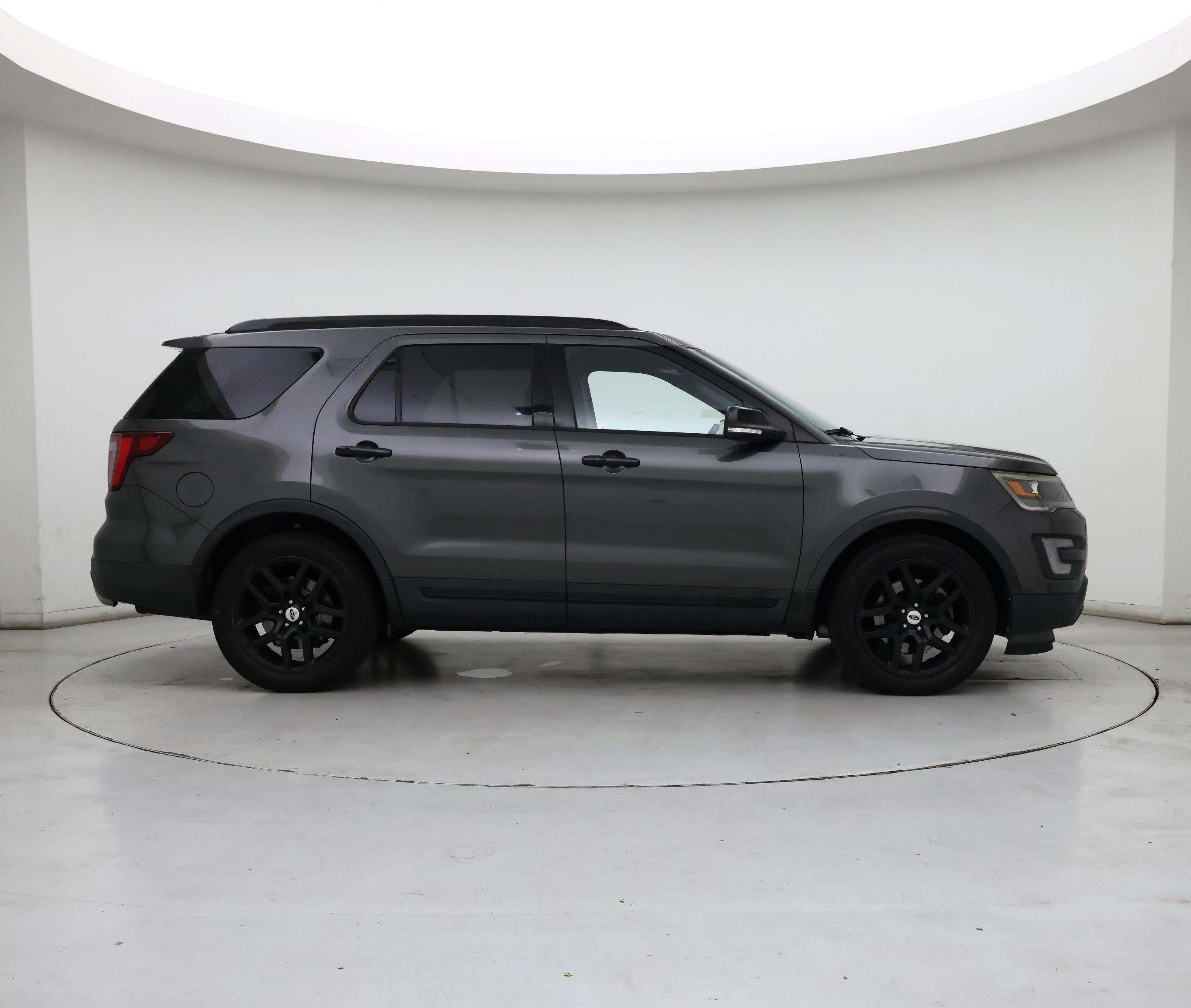 Thumbnail: 2017 Ford Explorer - 7