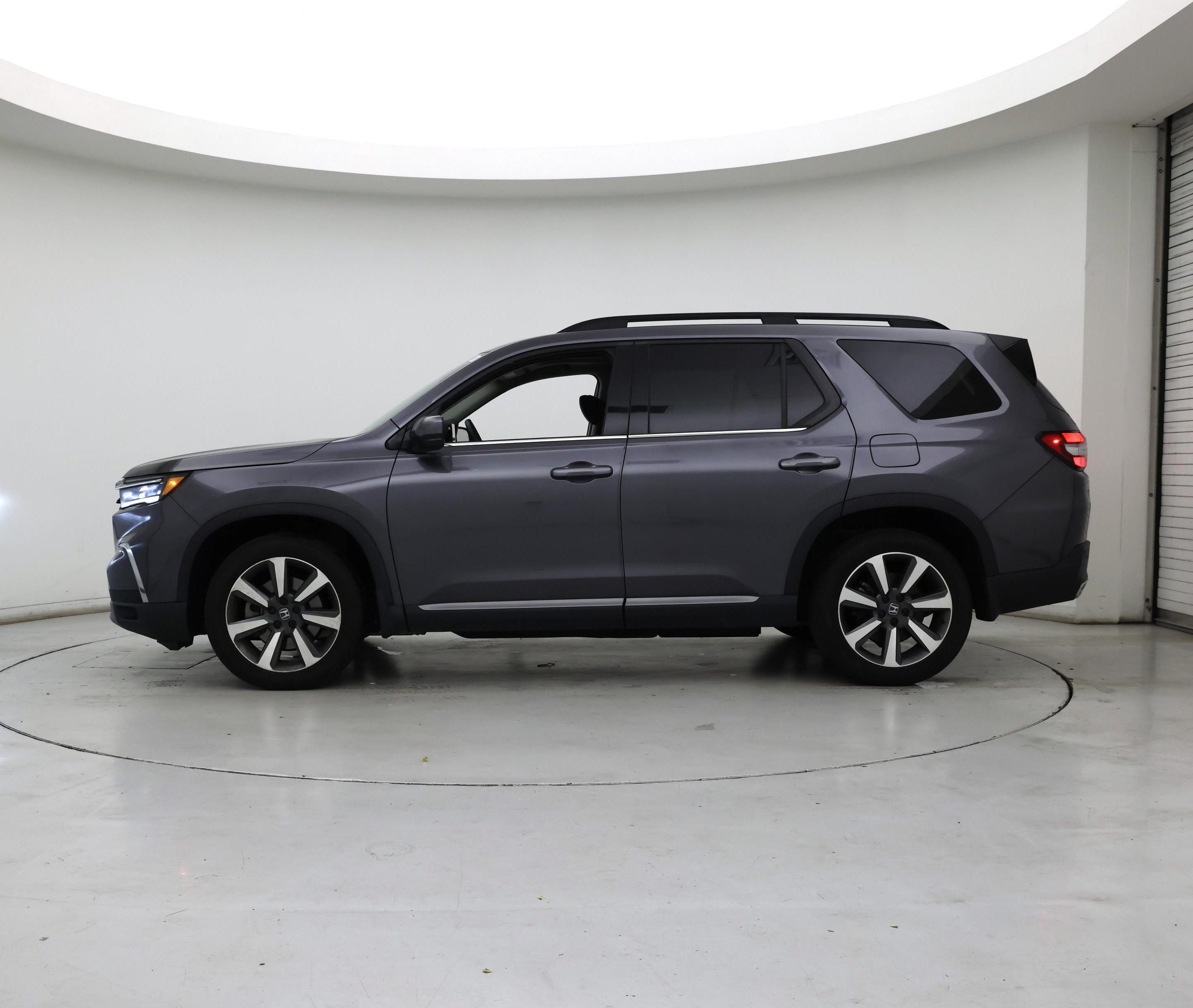 Thumbnail: 2023 Honda Pilot - 3