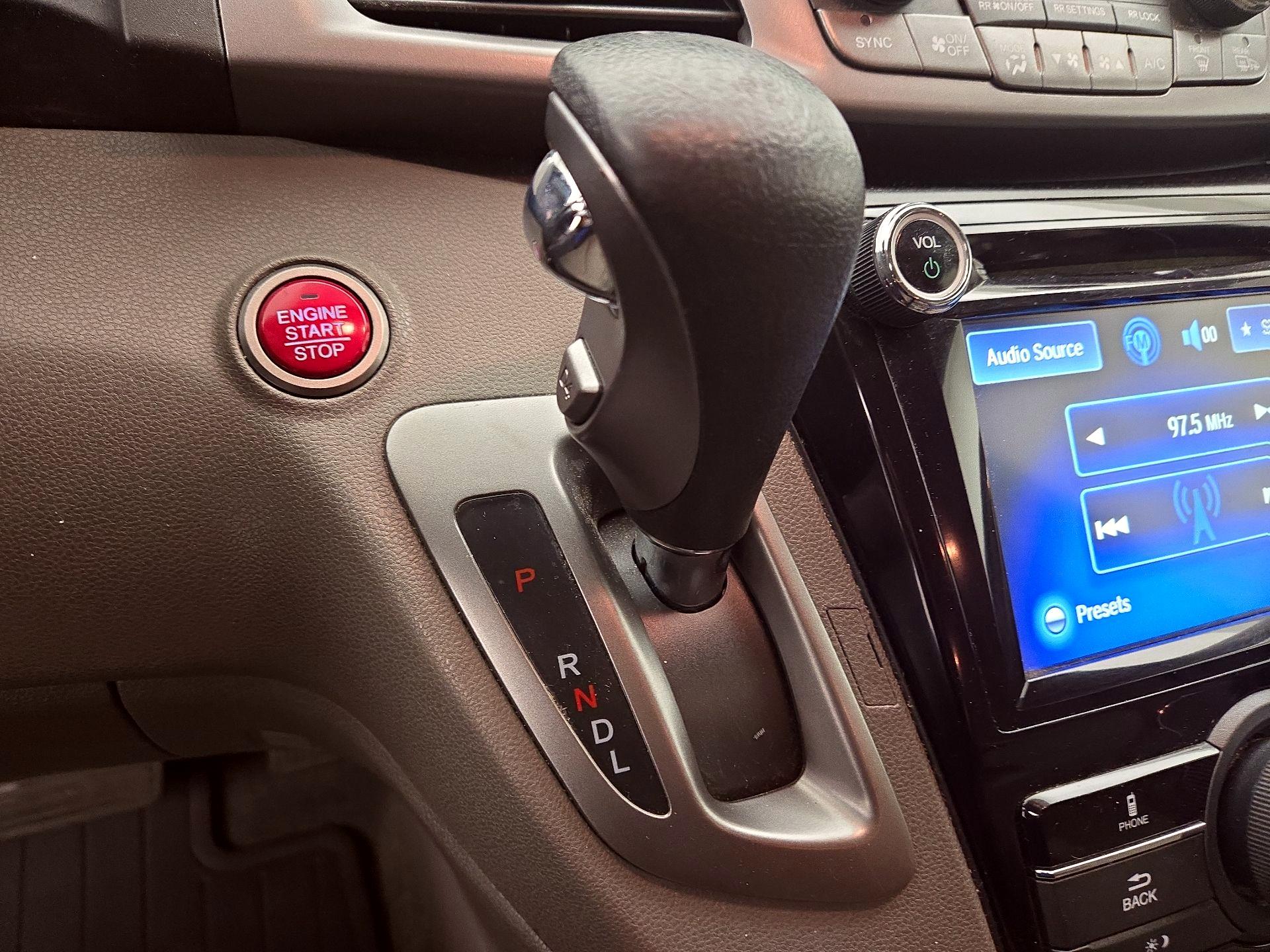 Thumbnail: 2015 Honda Odyssey - 17