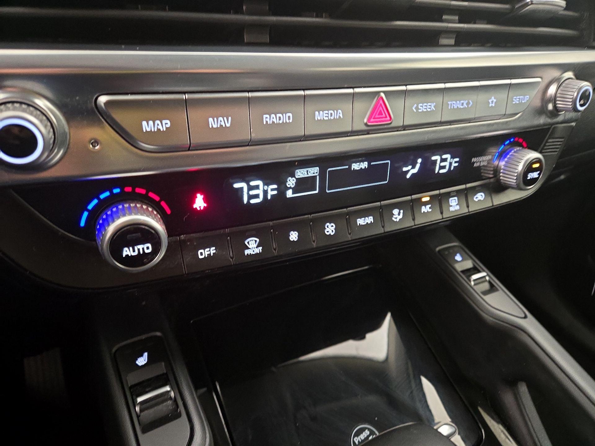 Thumbnail: 2022 Kia Telluride - 16