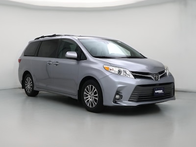 Silver 2018 Toyota Sienna XLE