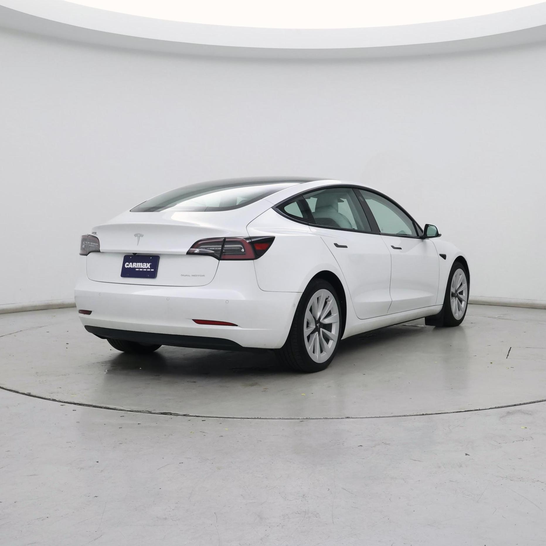 Thumbnail: 2022 Tesla Model 3 - 8