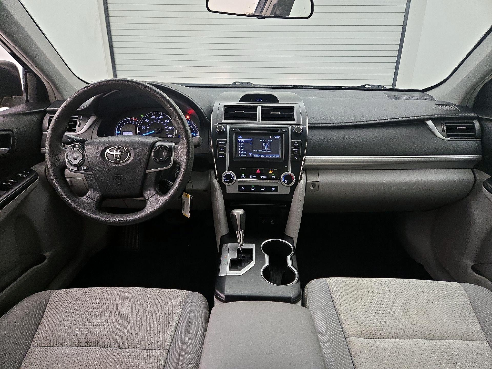 Thumbnail: 2014 Toyota Camry - 9